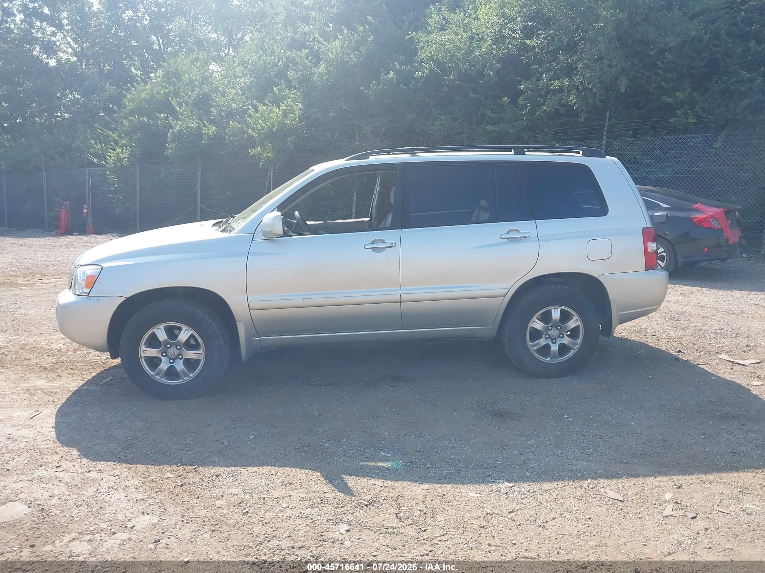 2005 Toyota Highlander V6 Silver vin: JTEEP21A150116301
