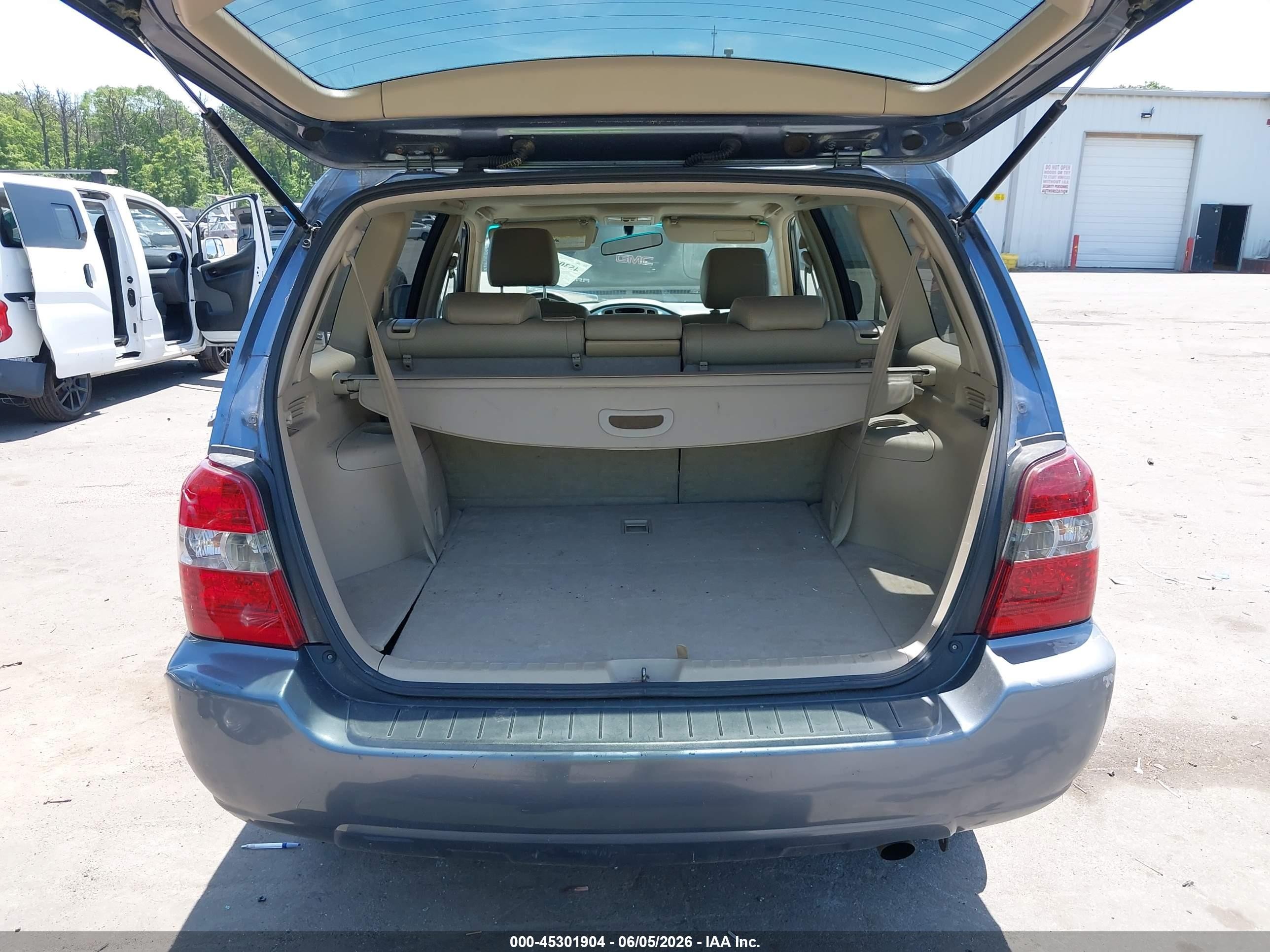 2005 Toyota Highlander V6 Light Blue vin: JTEEP21A150126357