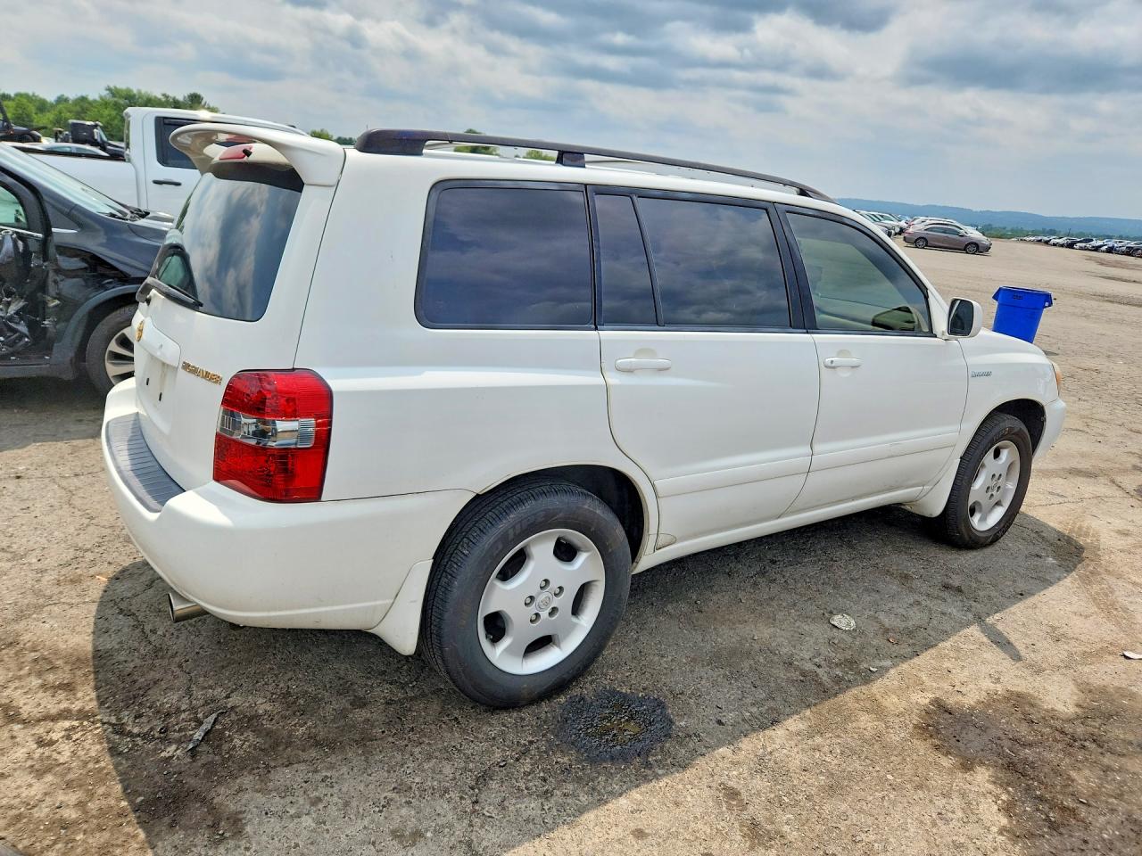 2006 Toyota Highlander Limited White vin: JTEEP21A160154998