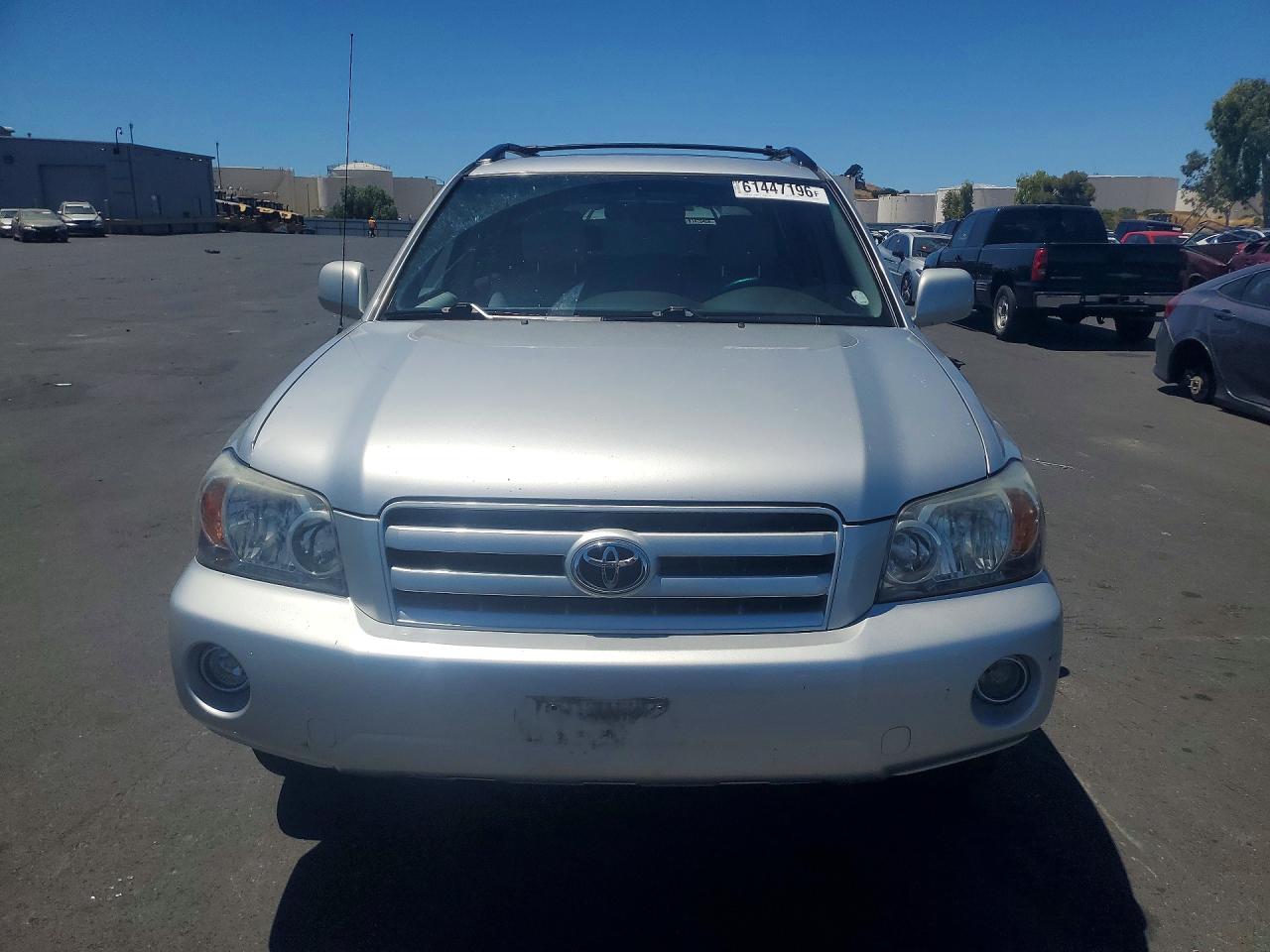 2007 Toyota Highlander Base Silver vin: JTEEP21A170231161