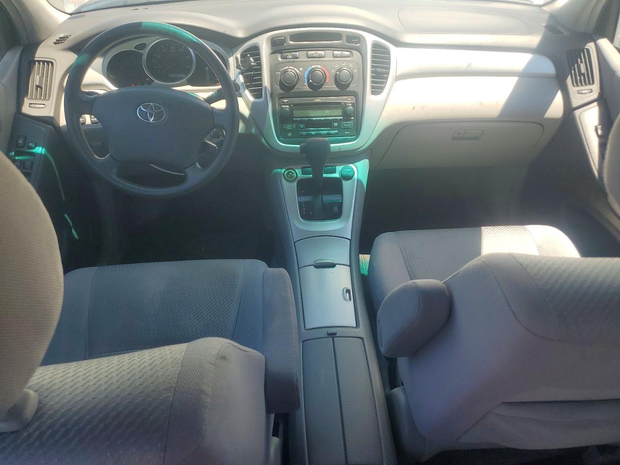 2007 Toyota Highlander Base Silver vin: JTEEP21A170231161