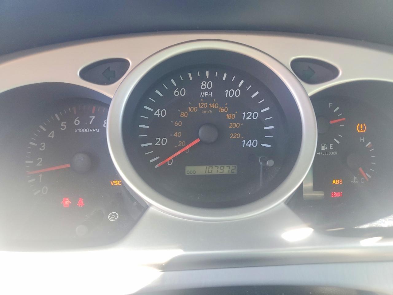 2007 Toyota Highlander Base Silver vin: JTEEP21A170231161