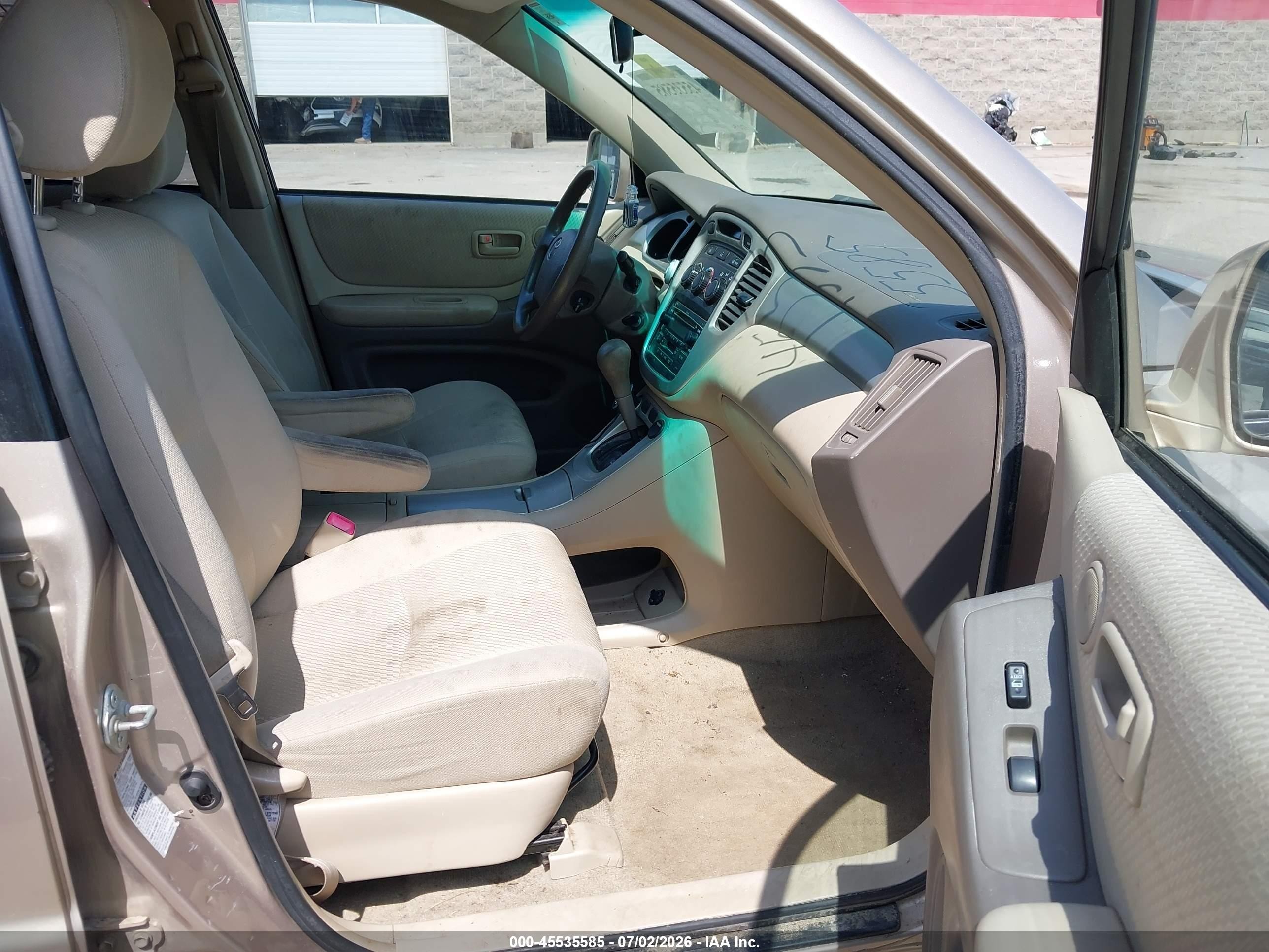 2005 Toyota Highlander V6 Tan vin: JTEEP21A250088024