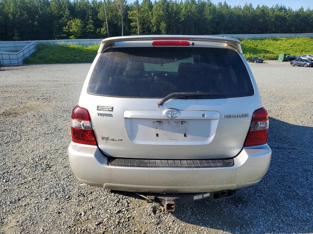 2005 Toyota Highlander Base Silver vin: JTEEP21A250115318