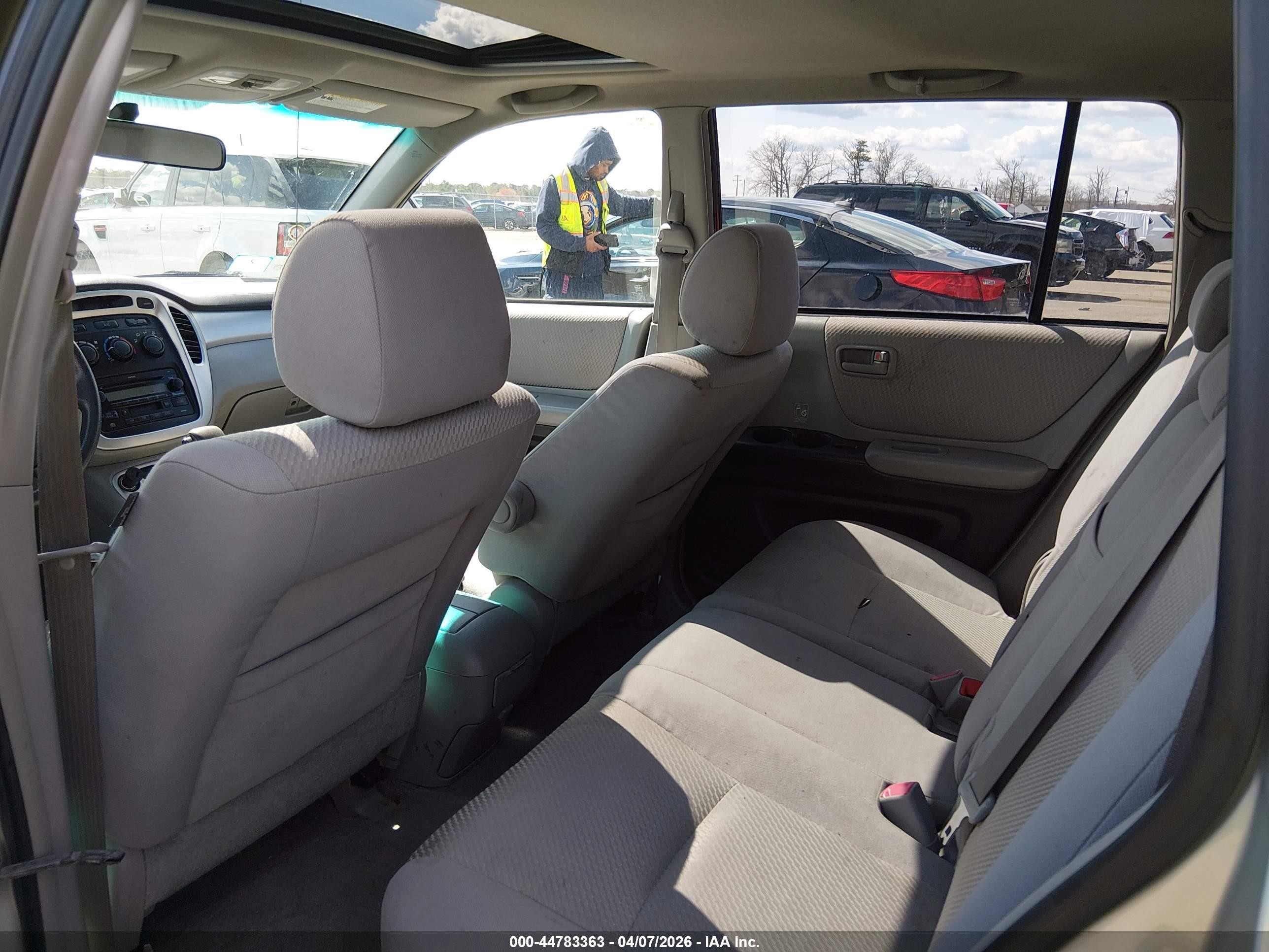 2006 Toyota Highlander V6 Silver vin: JTEEP21A260158588
