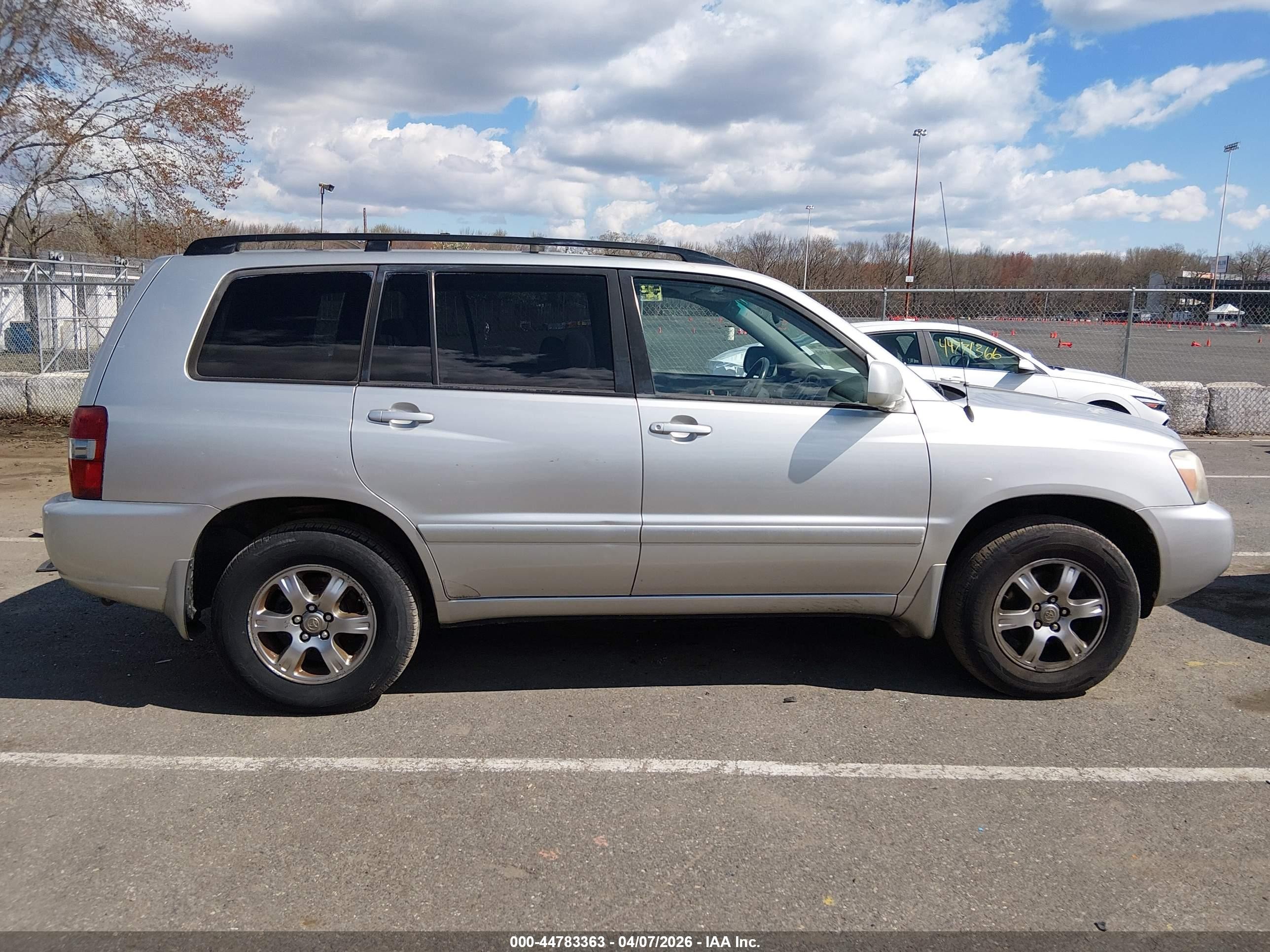 2006 Toyota Highlander V6 Silver vin: JTEEP21A260158588