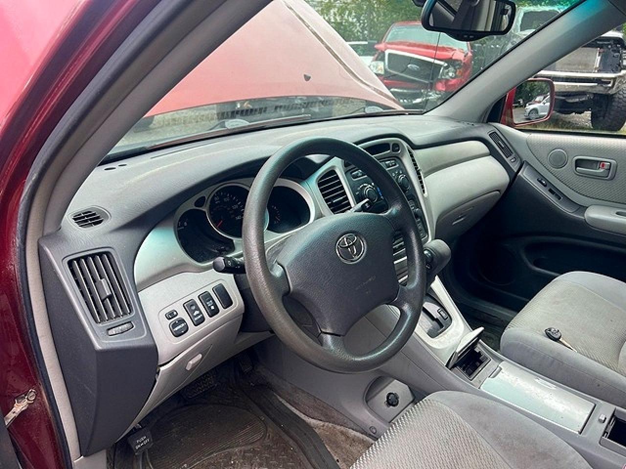 2006 Toyota Highlander Base Бордовый vin: JTEEP21A260163001