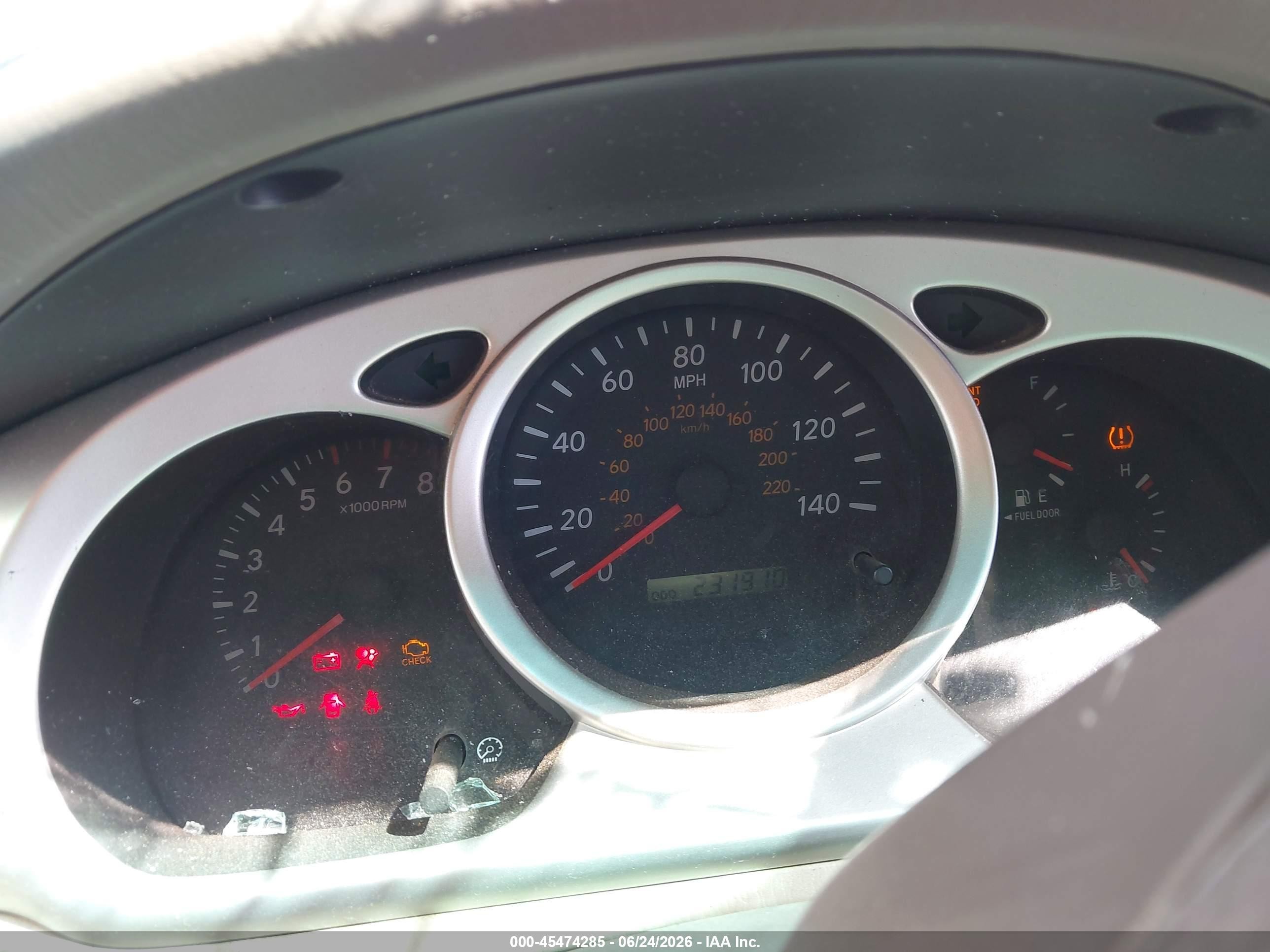 2006 Toyota Highlander Limited V6 White vin: JTEEP21A260175519