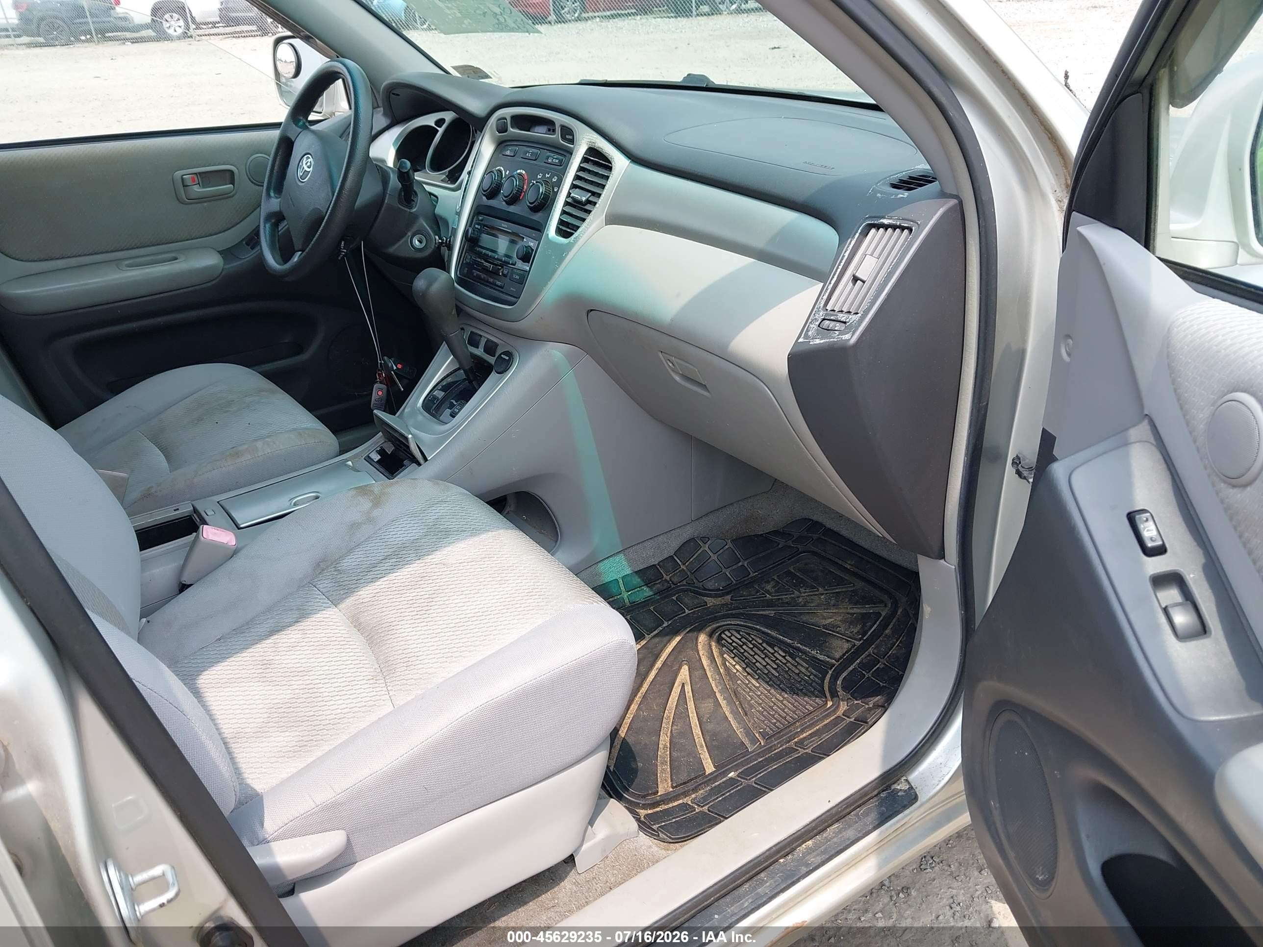 2006 Toyota Highlander V6 Silver vin: JTEEP21A260179439