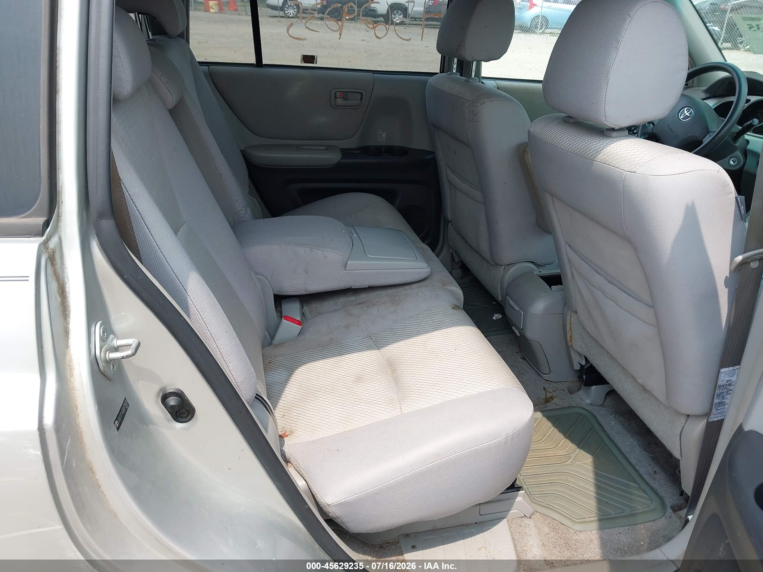 2006 Toyota Highlander V6 Silver vin: JTEEP21A260179439