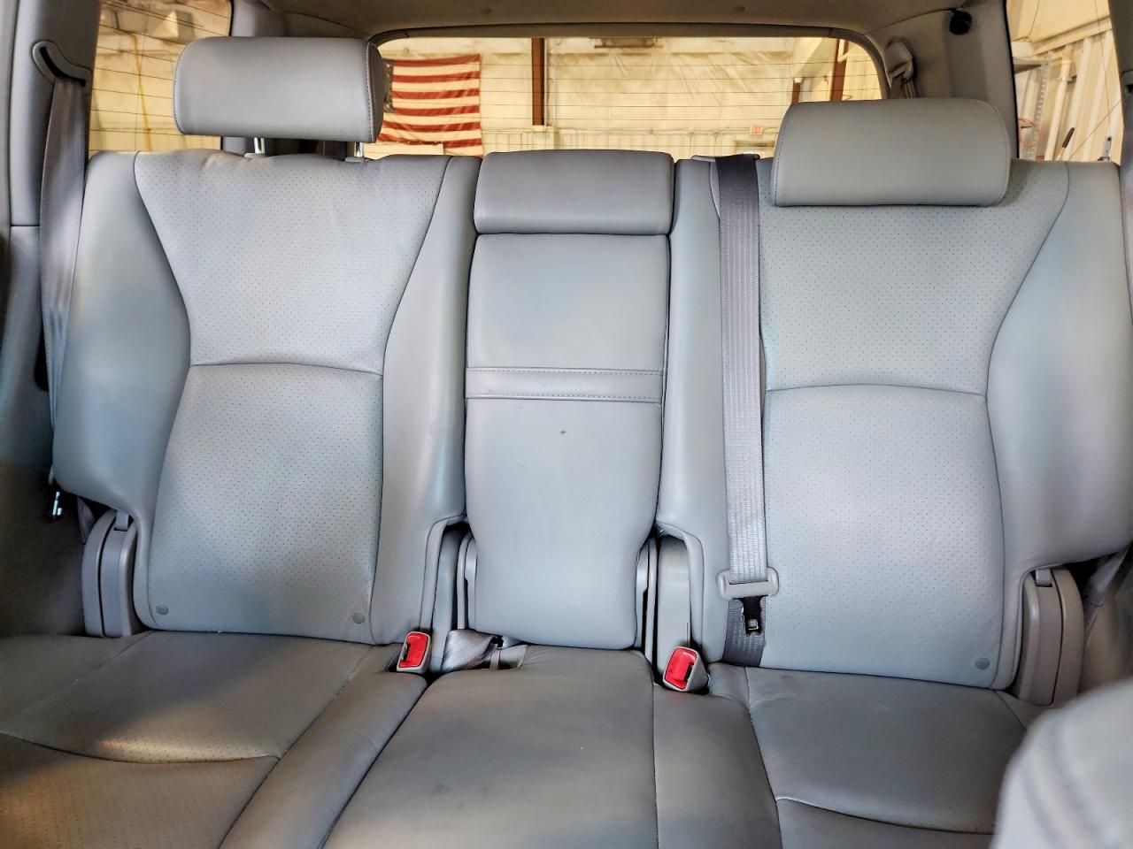 2007 Toyota Highlander Limited Silver vin: JTEEP21A270193004
