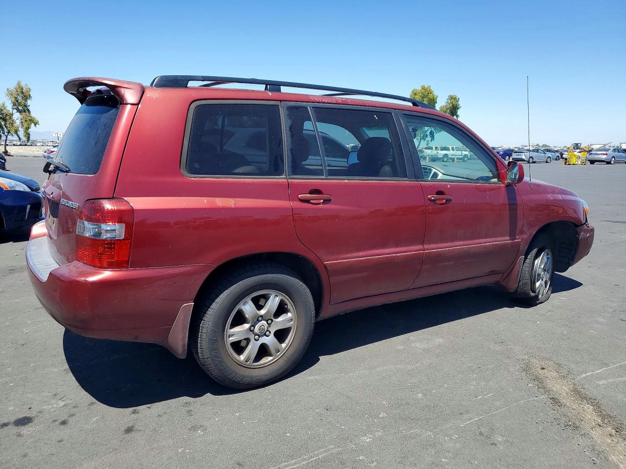 2007 Toyota Highlander Base Red vin: JTEEP21A270224526