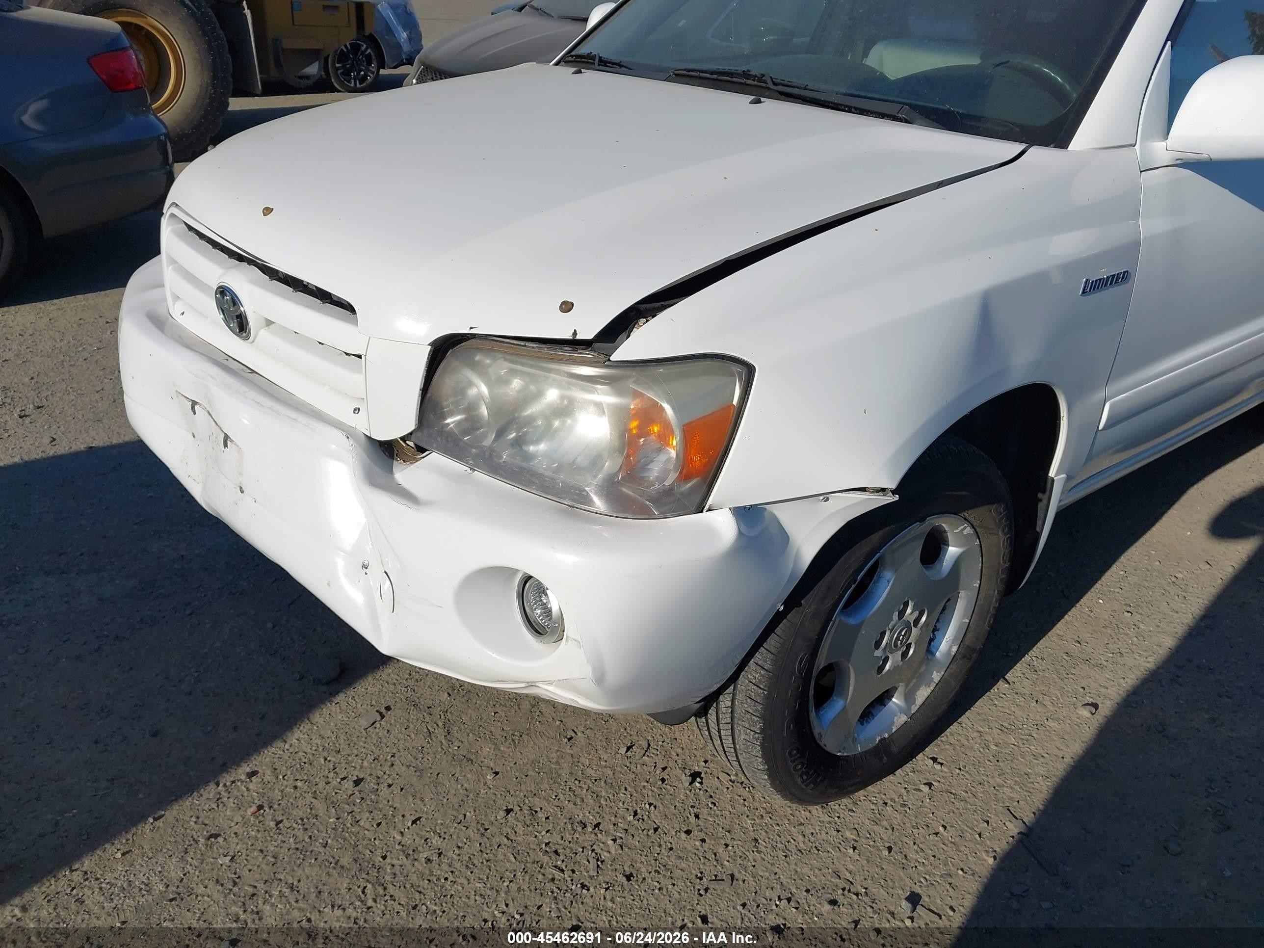 2004 Toyota Highlander Limited V6 White vin: JTEEP21A340003836