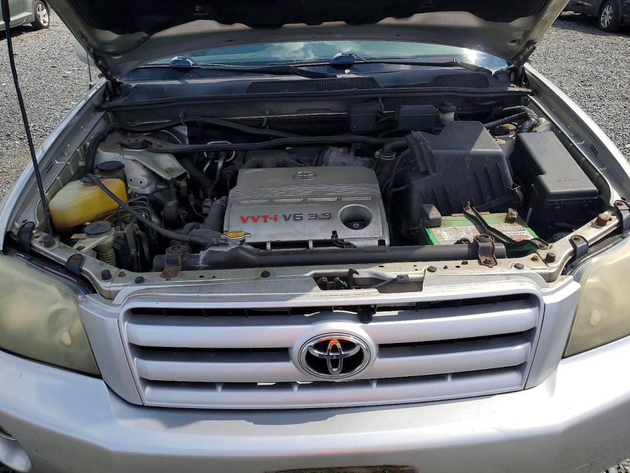 2004 Toyota Highlander Base Silver vin: JTEEP21A340009622