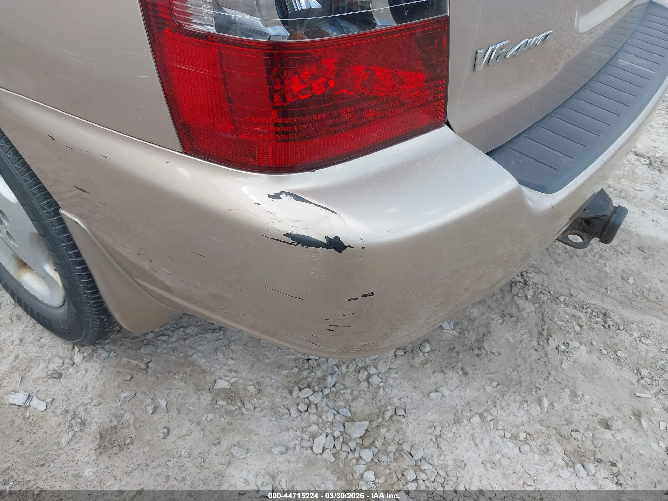 2004 Toyota Highlander Limited V6 Gold vin: JTEEP21A340038313