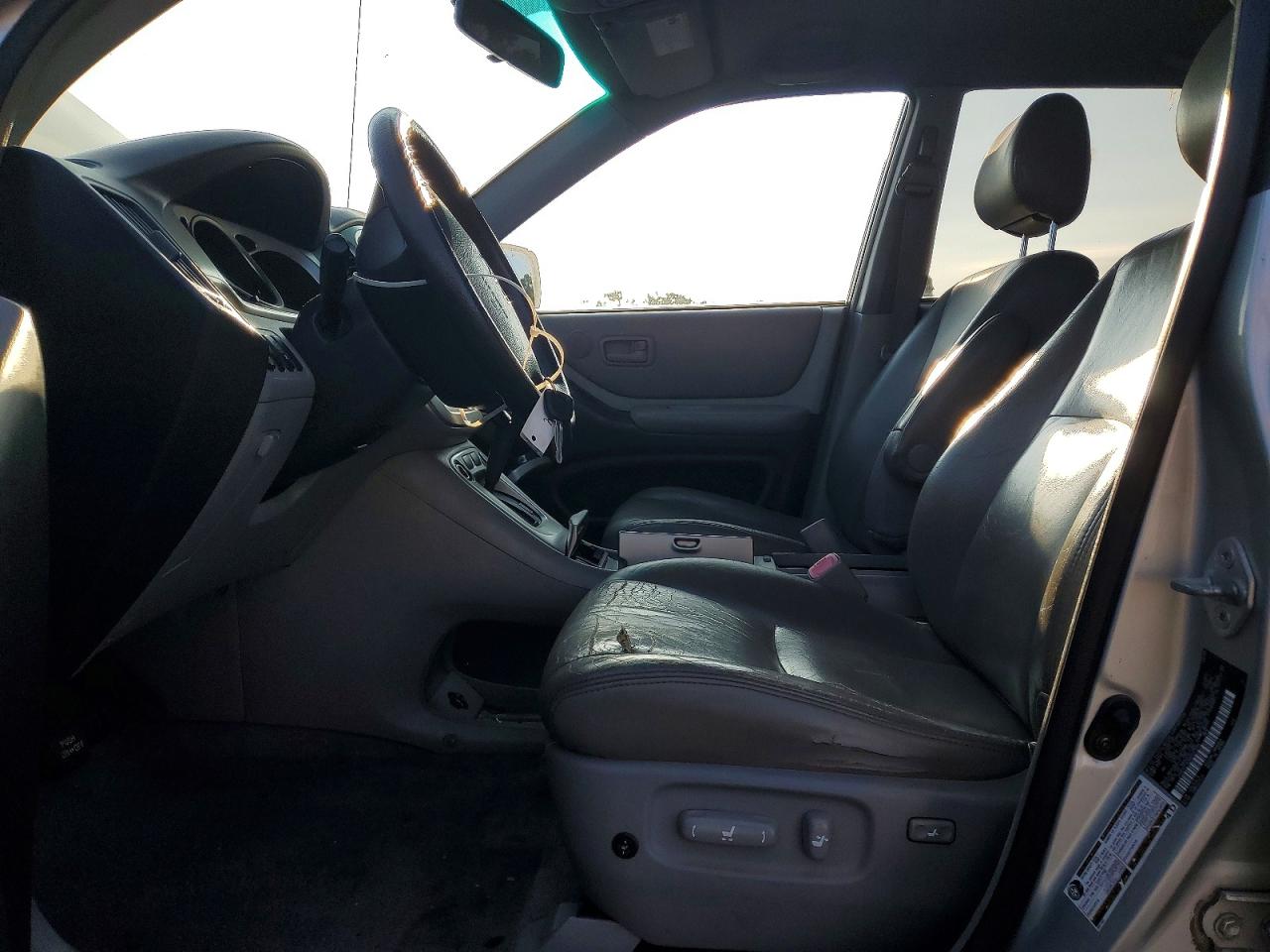 2004 Toyota Highlander Base Silver vin: JTEEP21A340047545