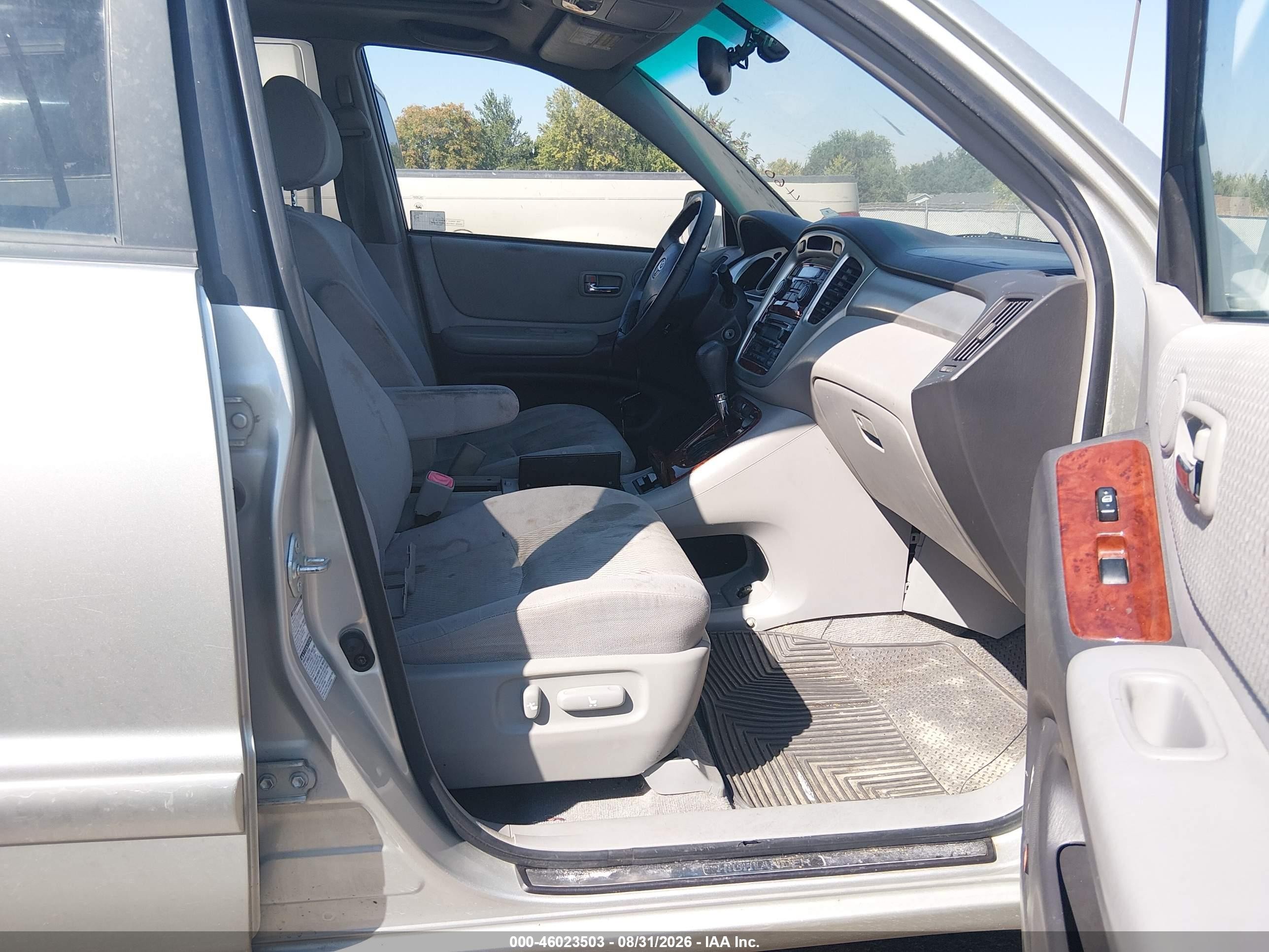 2005 Toyota Highlander Limited V6 Silver vin: JTEEP21A350070132