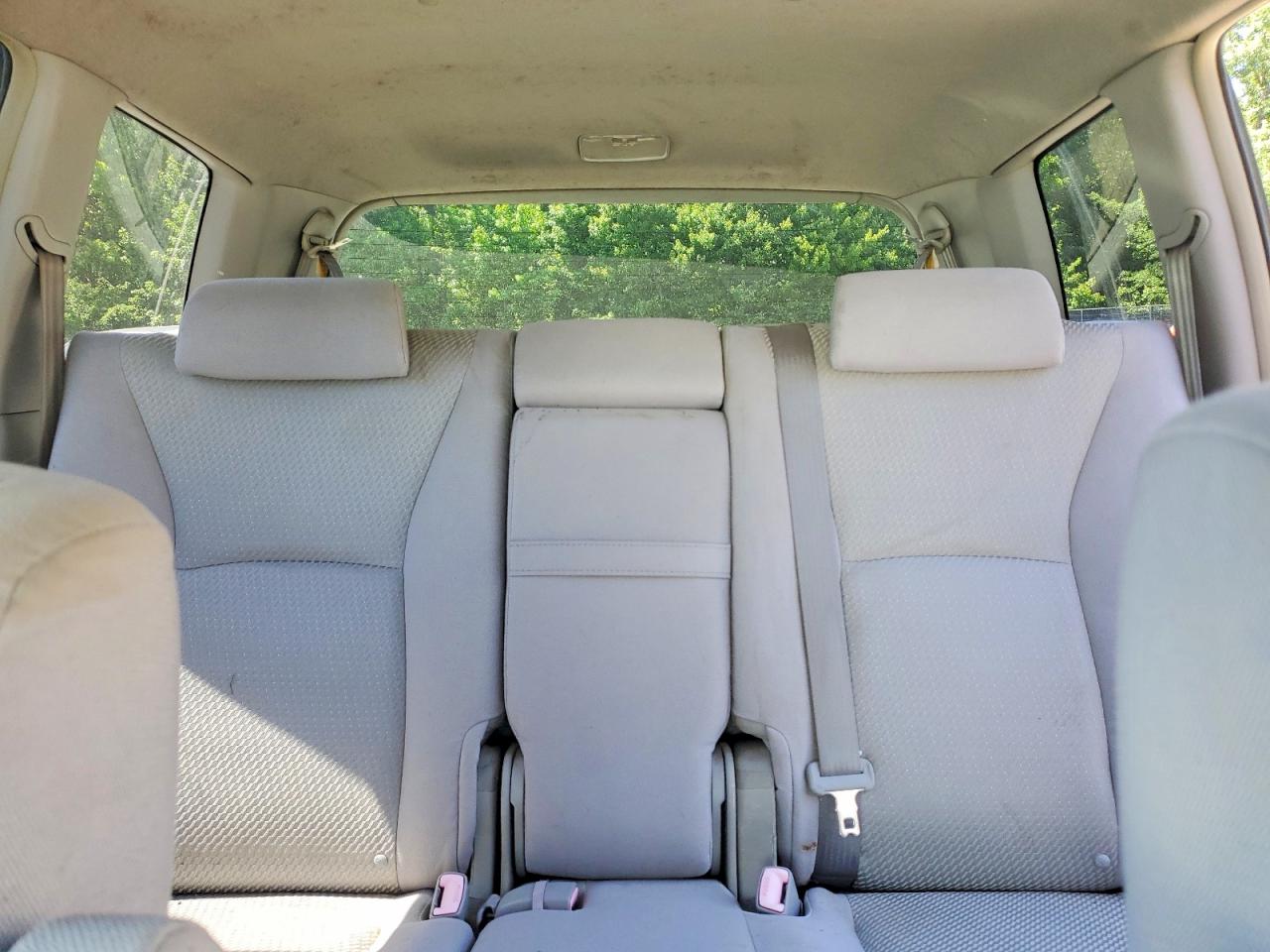2005 Toyota Highlander Limited Silver vin: JTEEP21A350080899