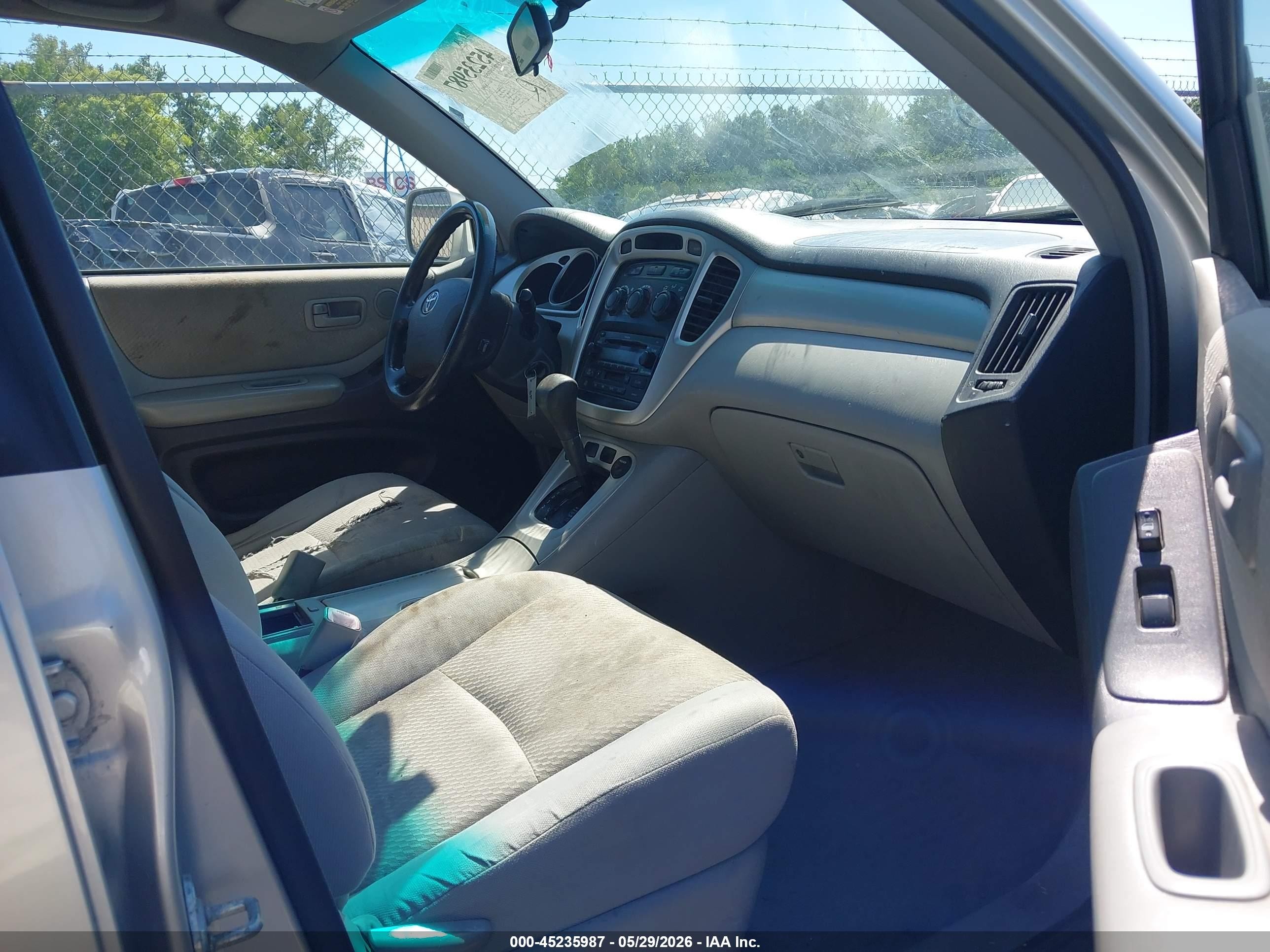 2005 Toyota Highlander V6 Silver vin: JTEEP21A350095368