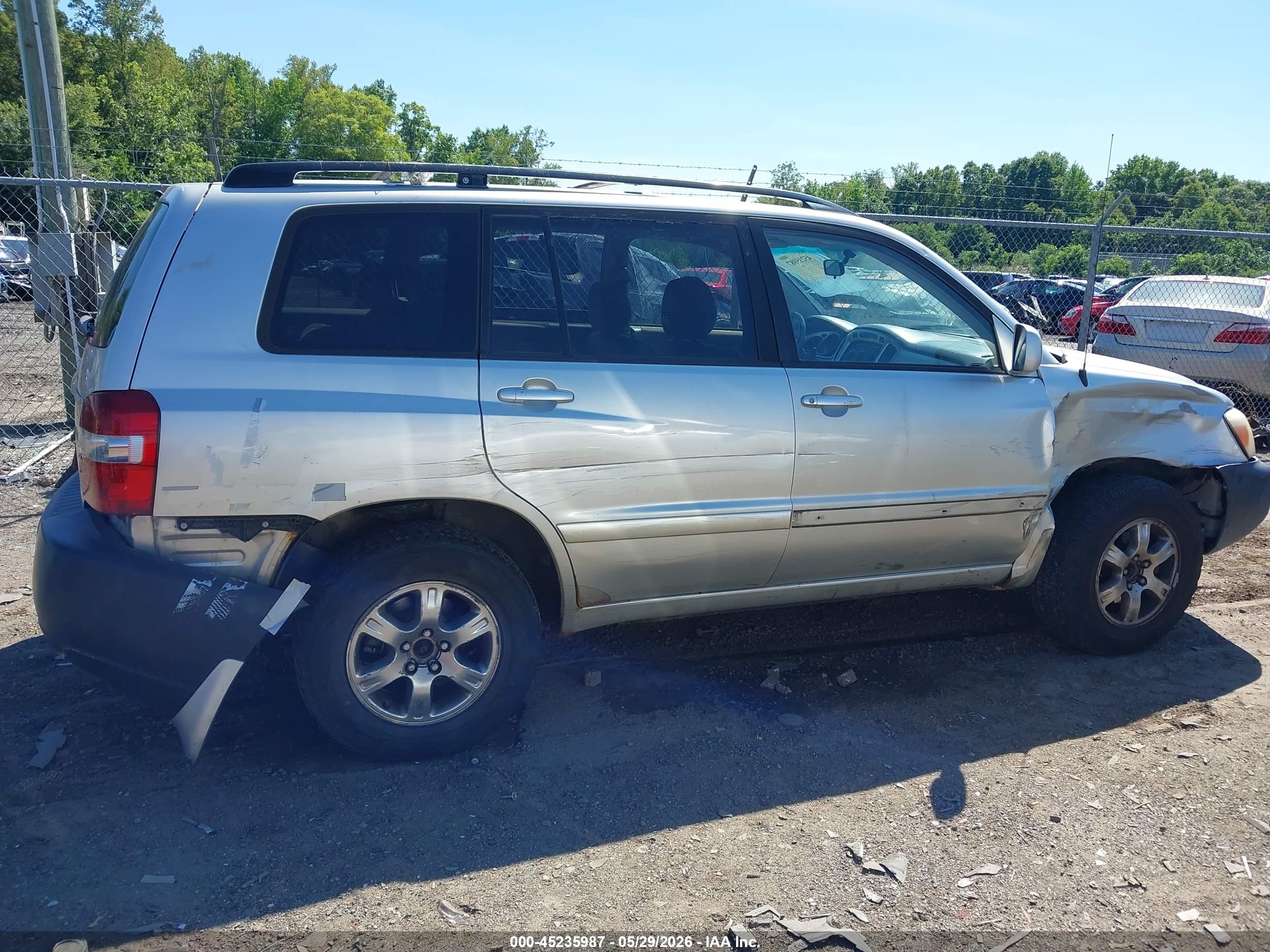 2005 Toyota Highlander V6 Silver vin: JTEEP21A350095368