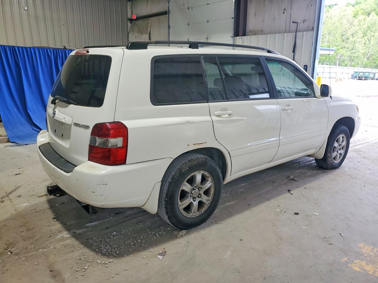 2005 Toyota Highlander Limited White vin: JTEEP21A350108278