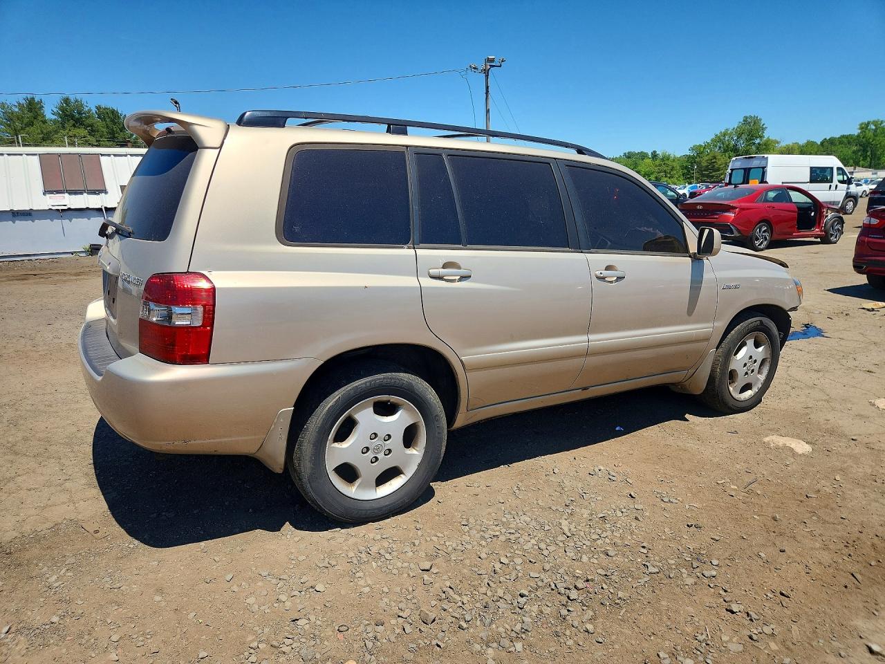 2005 Toyota Highlander Limited Gold vin: JTEEP21A350116882