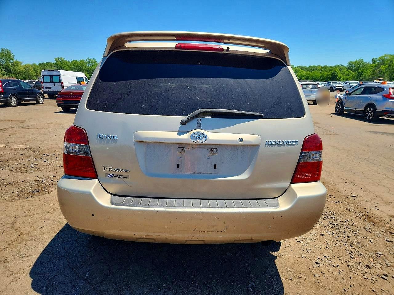 2005 Toyota Highlander Limited Gold vin: JTEEP21A350116882