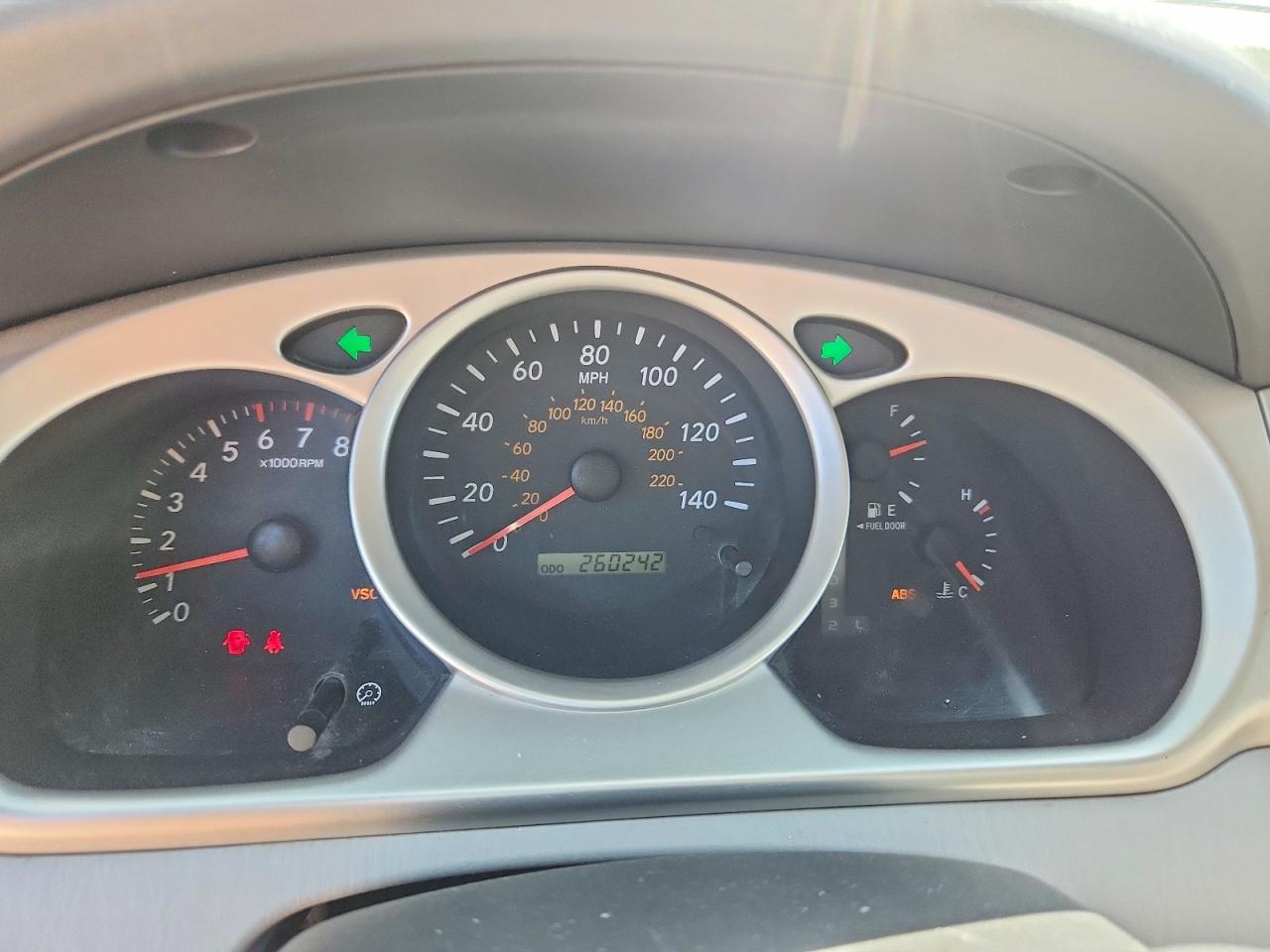 2006 Toyota Highlander Limited Silver vin: JTEEP21A360150533
