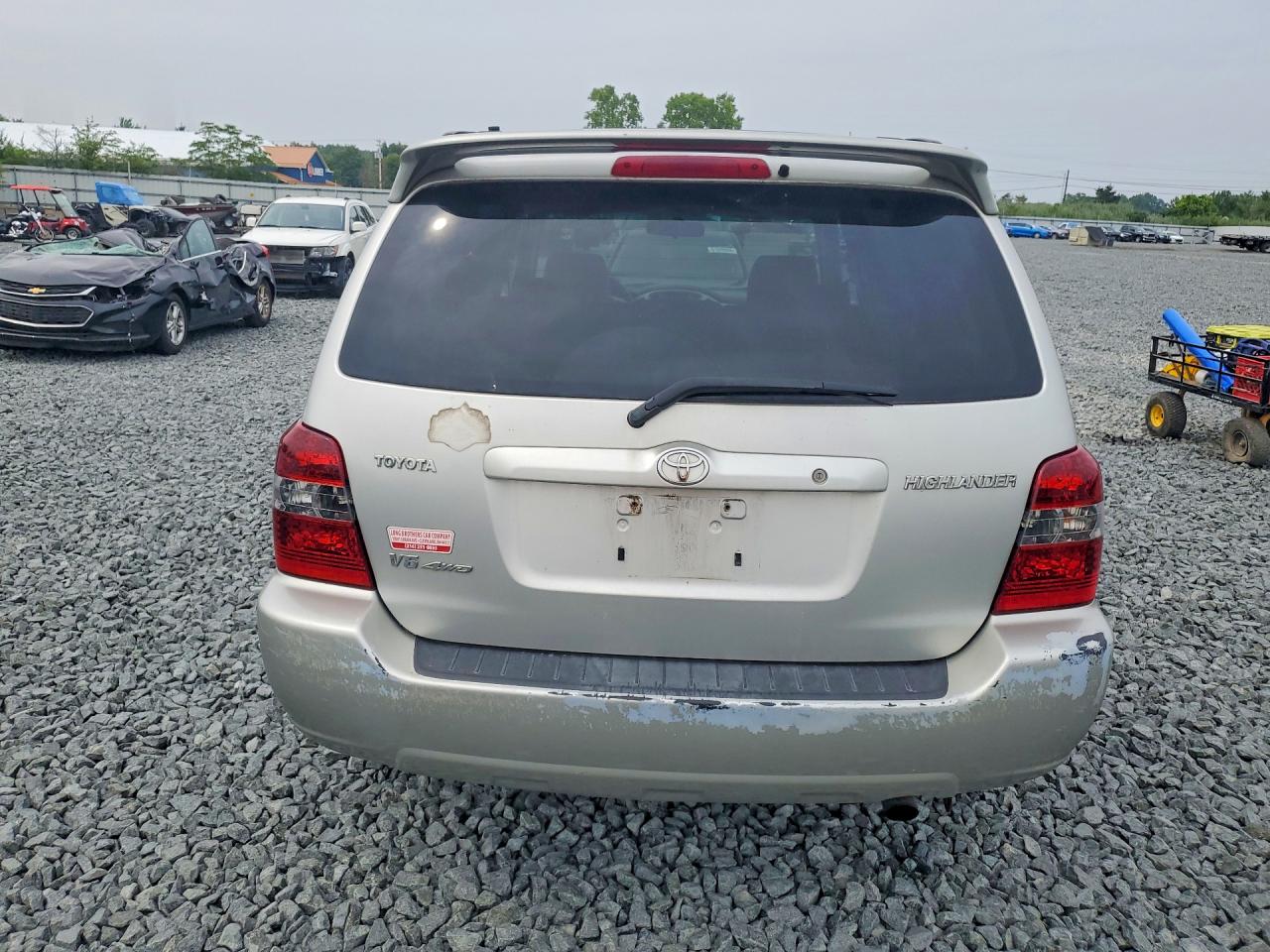 2006 Toyota Highlander Base Silver vin: JTEEP21A360157188