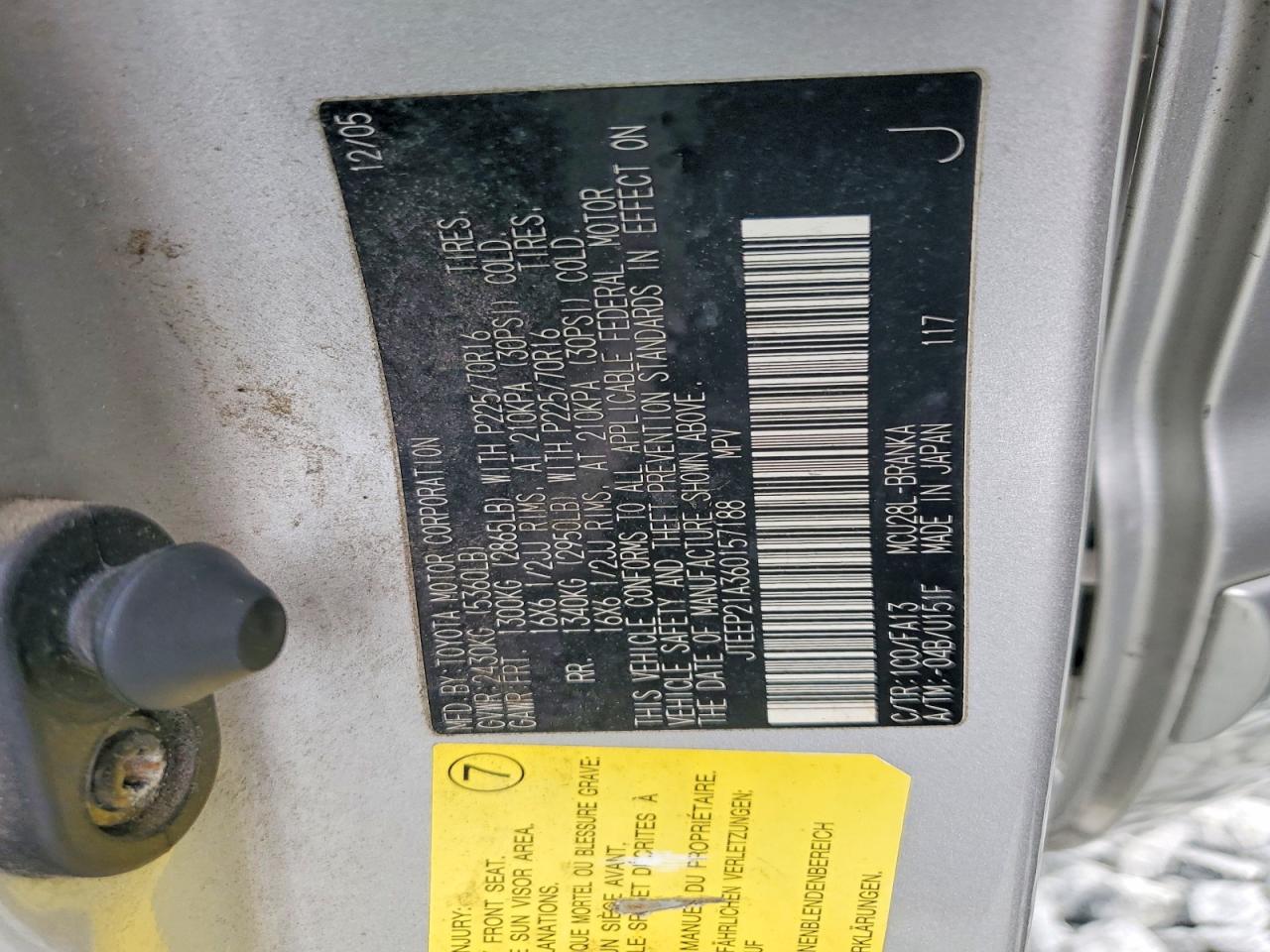 2006 Toyota Highlander Base Silver vin: JTEEP21A360157188