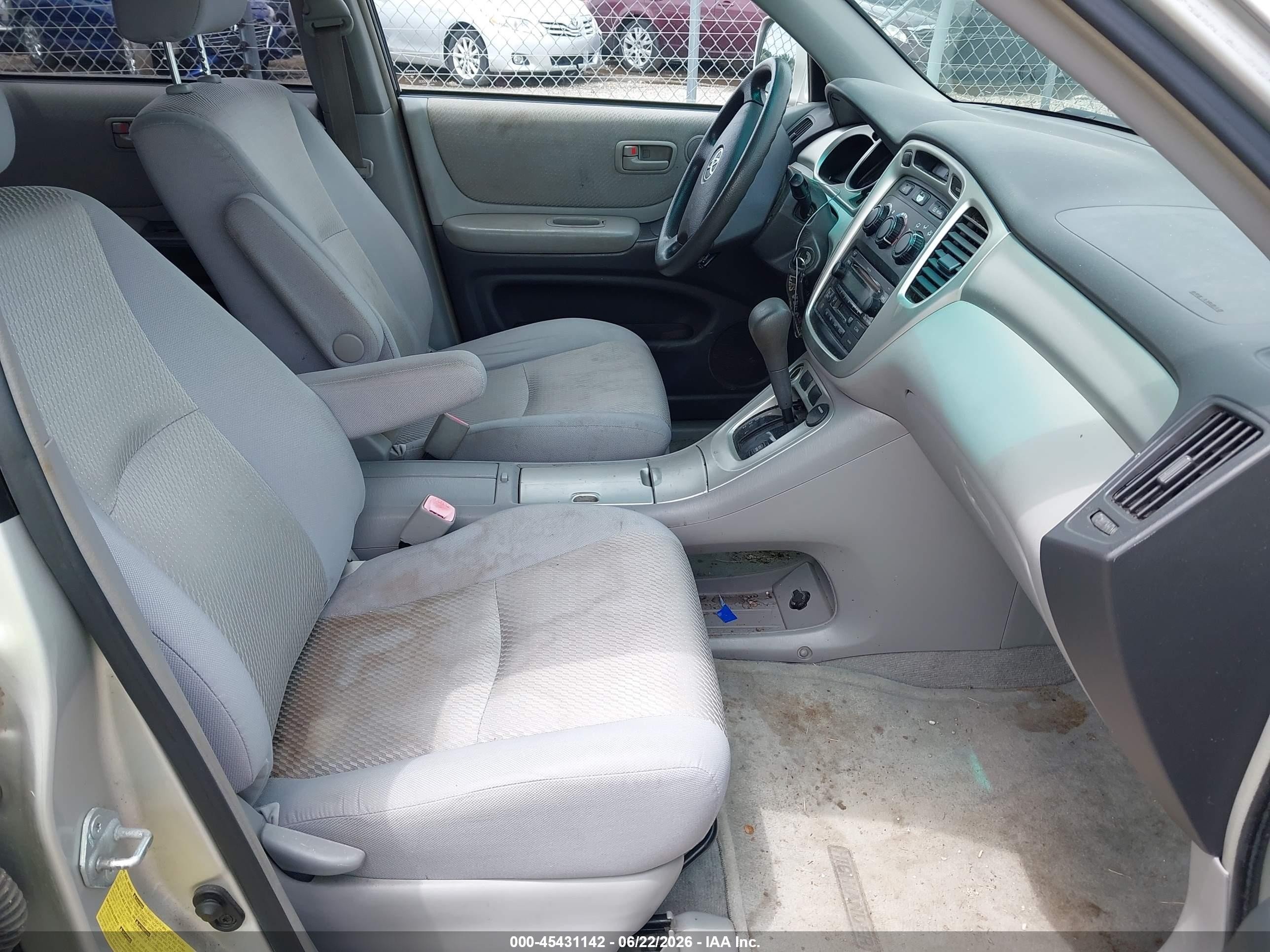 2005 Toyota Highlander V6 Silver vin: JTEEP21A450115983