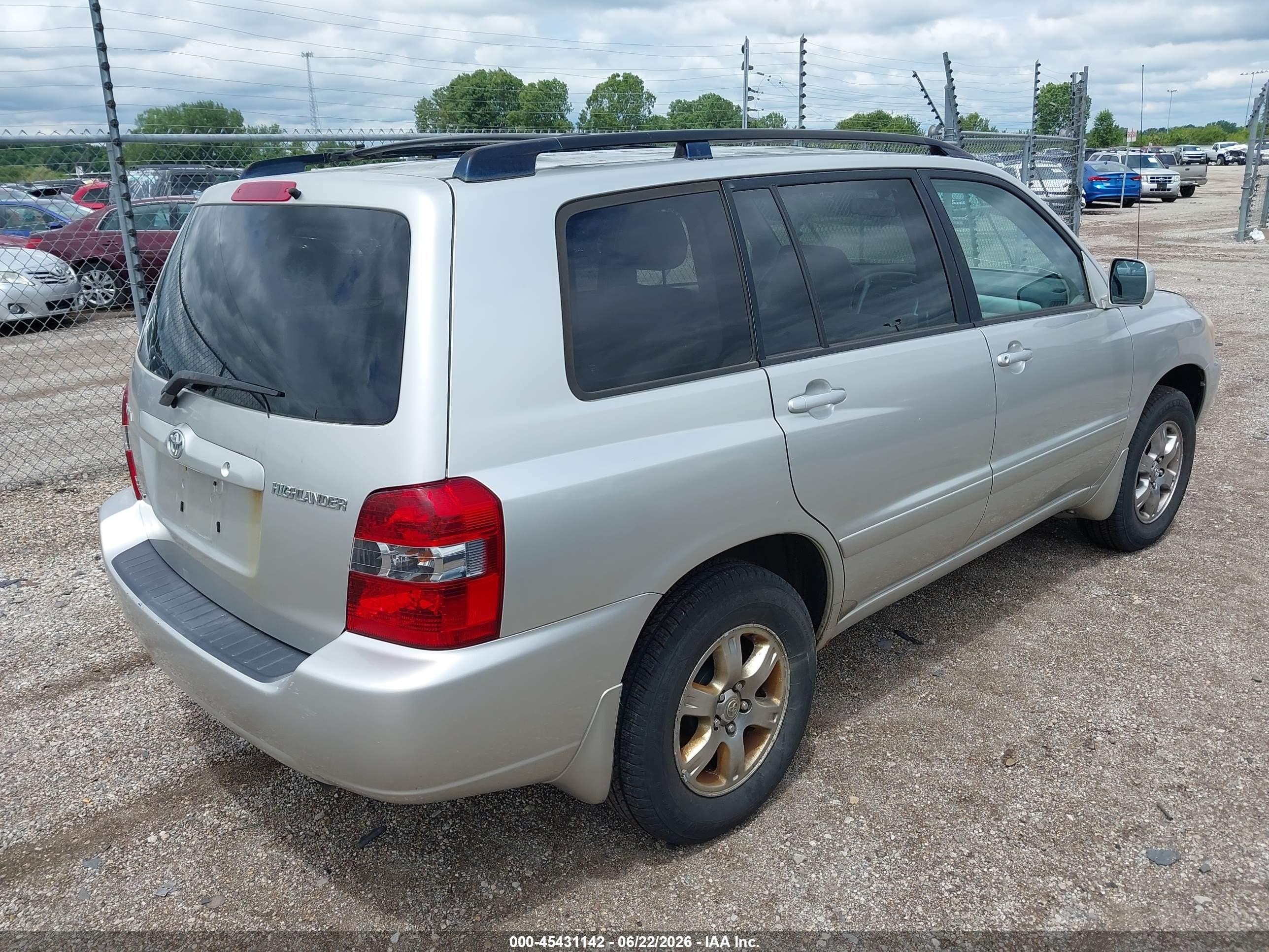 2005 Toyota Highlander V6 Silver vin: JTEEP21A450115983