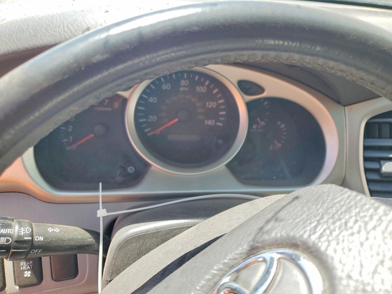 2005 Toyota Highlander Silver vin: JTEEP21A450122285