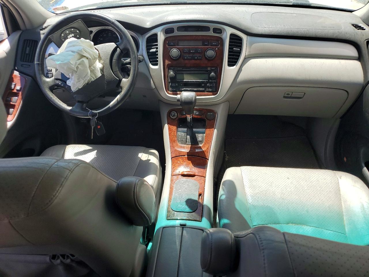 2005 Toyota Highlander Silver vin: JTEEP21A450122285