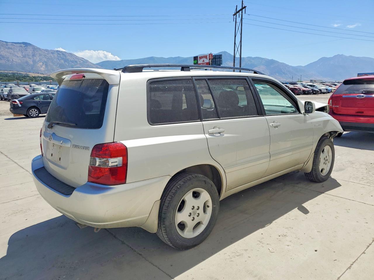 2005 Toyota Highlander Silver vin: JTEEP21A450122285