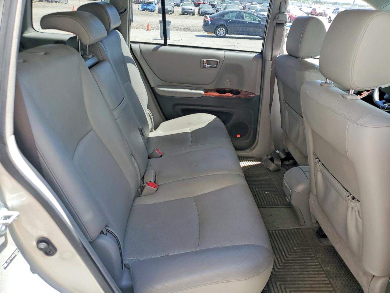 2005 Toyota Highlander Silver vin: JTEEP21A450122285