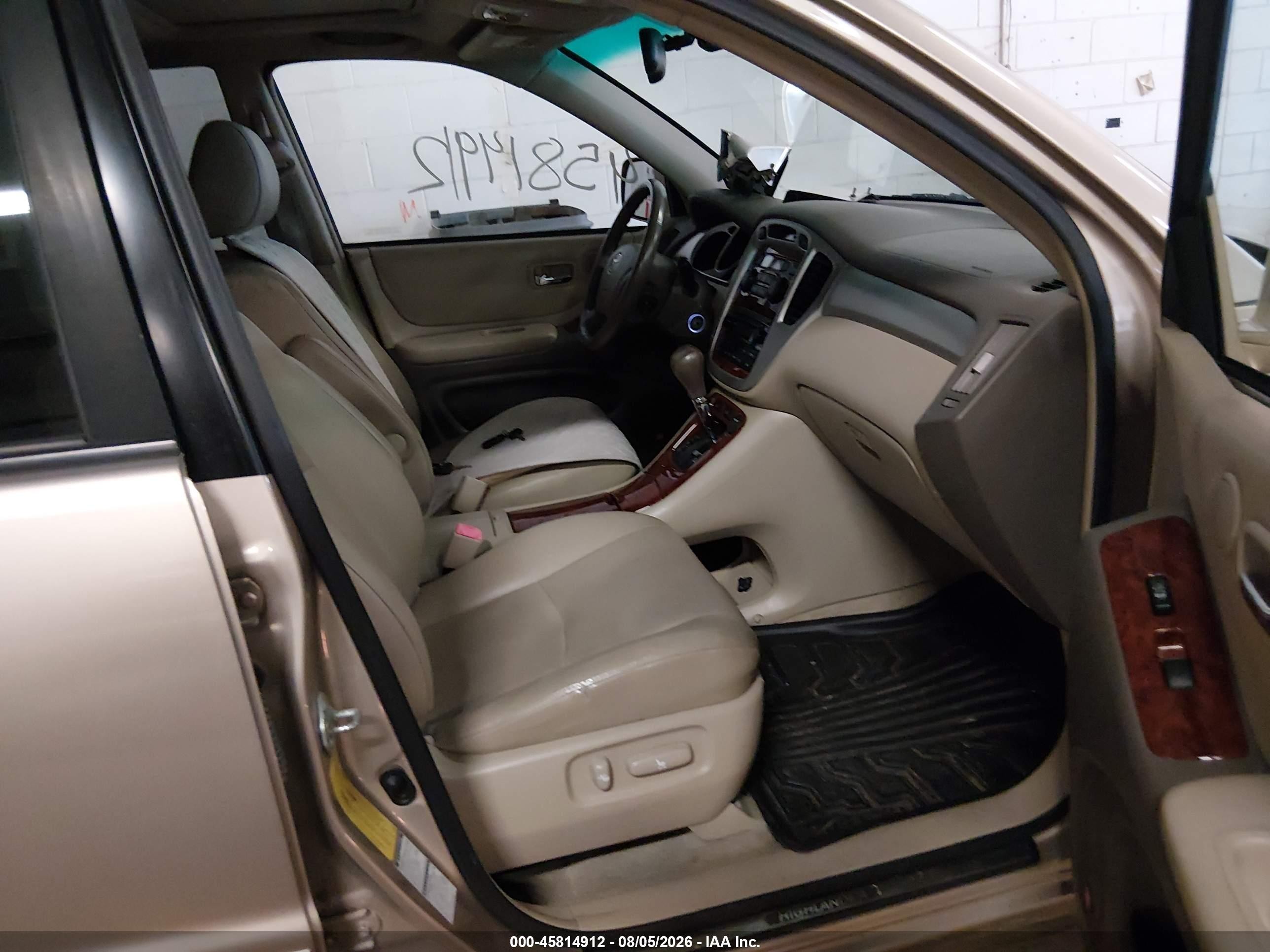 2006 Toyota Highlander Limited V6 Золотой vin: JTEEP21A460141131