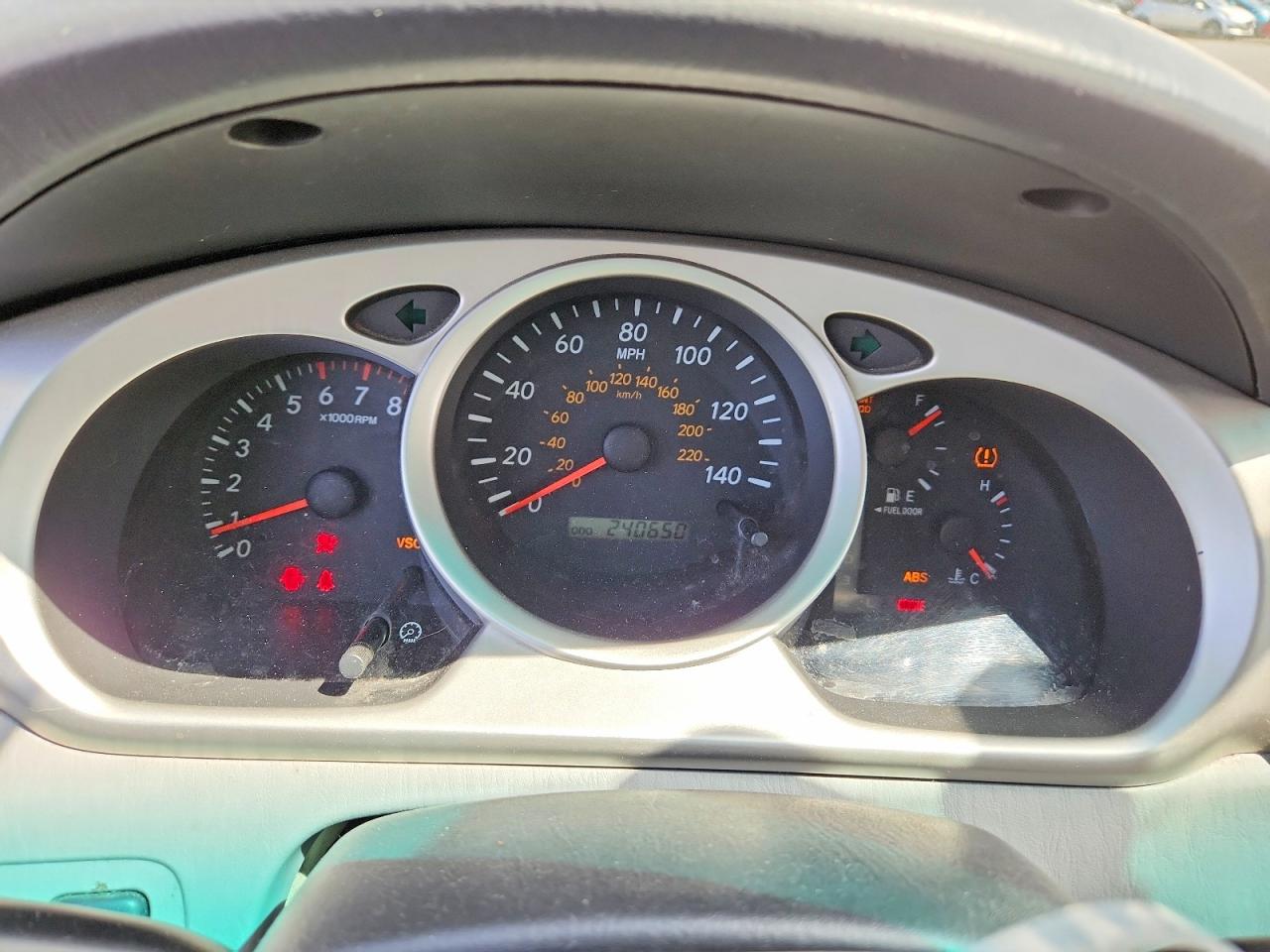 2004 Toyota Highlander Limited Silver vin: JTEEP21A540011856
