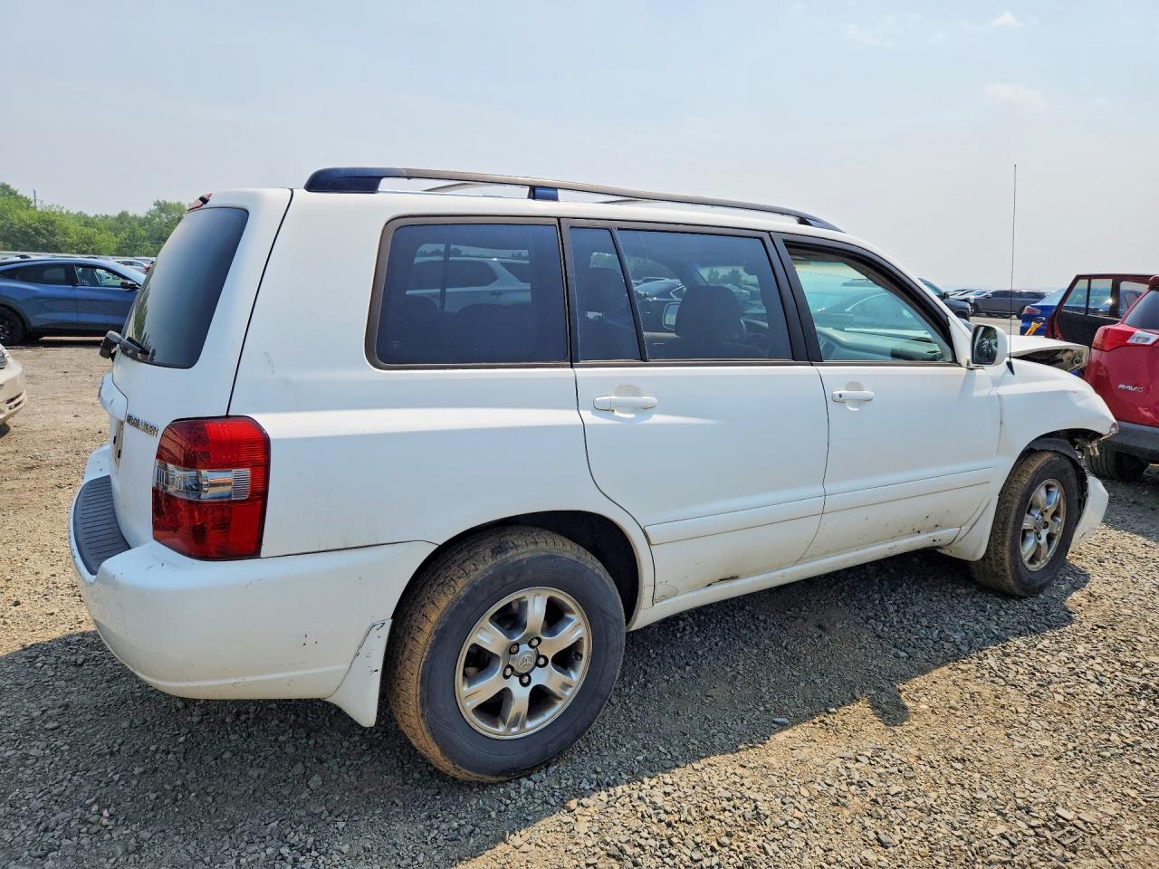 2004 Toyota Highlander Base White vin: JTEEP21A540017849