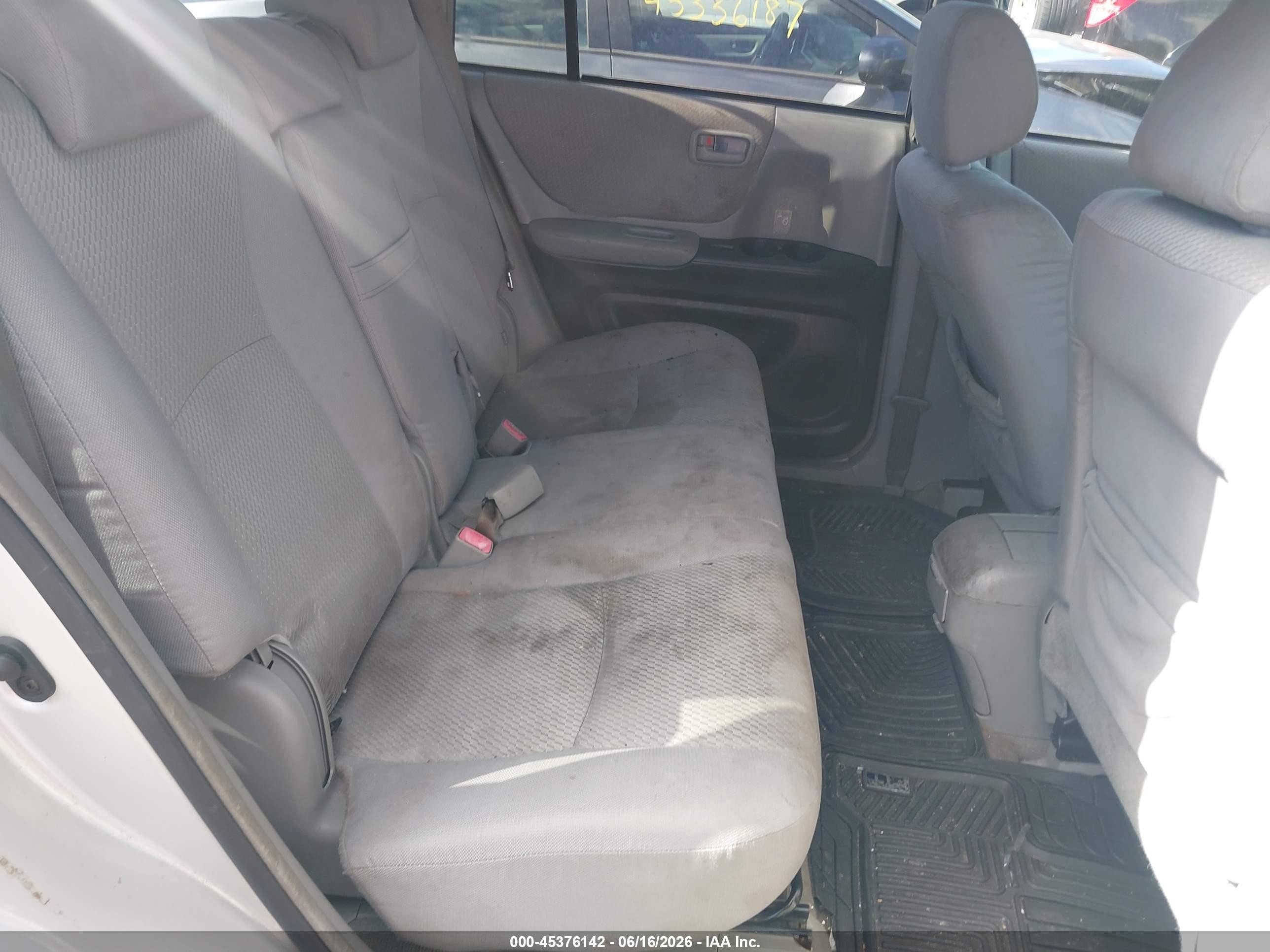 2004 Toyota Highlander V6 Silver vin: JTEEP21A540056375