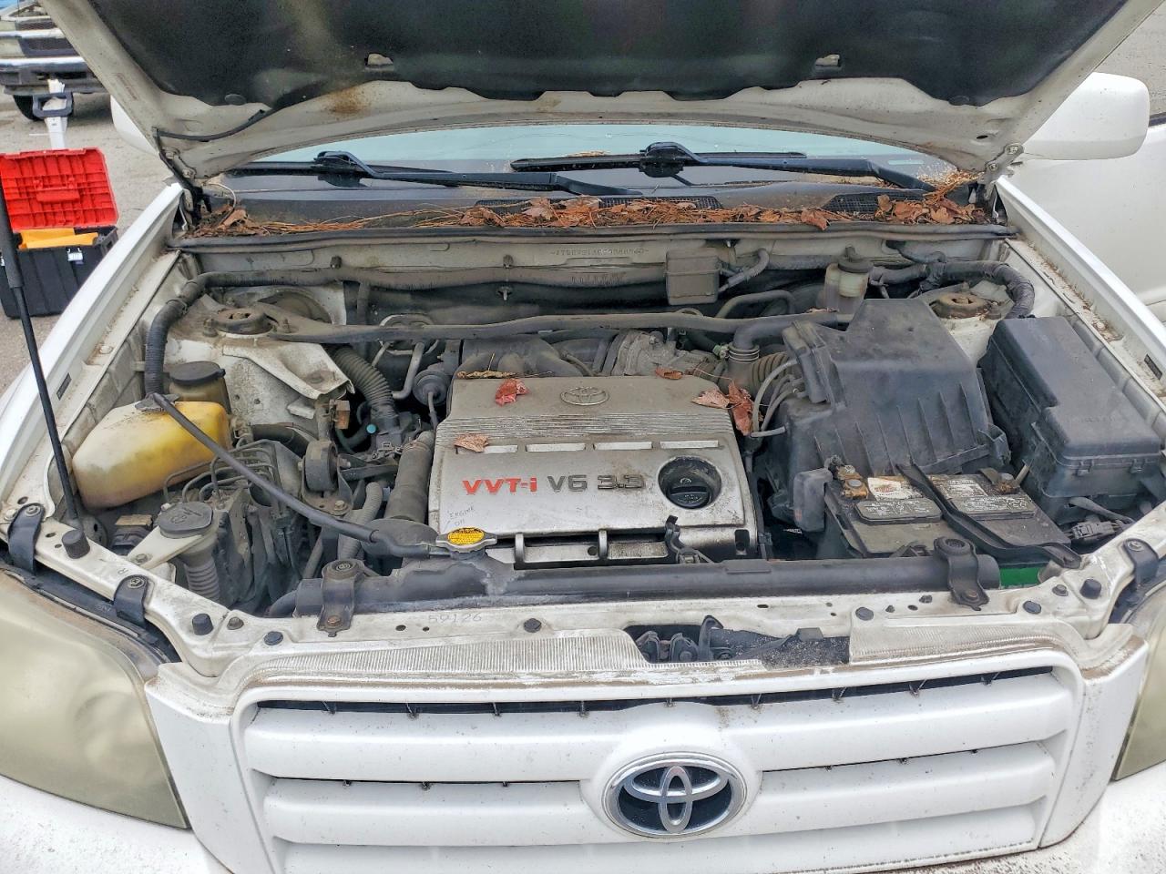 2005 Toyota Highlander Limited White vin: JTEEP21A550088860