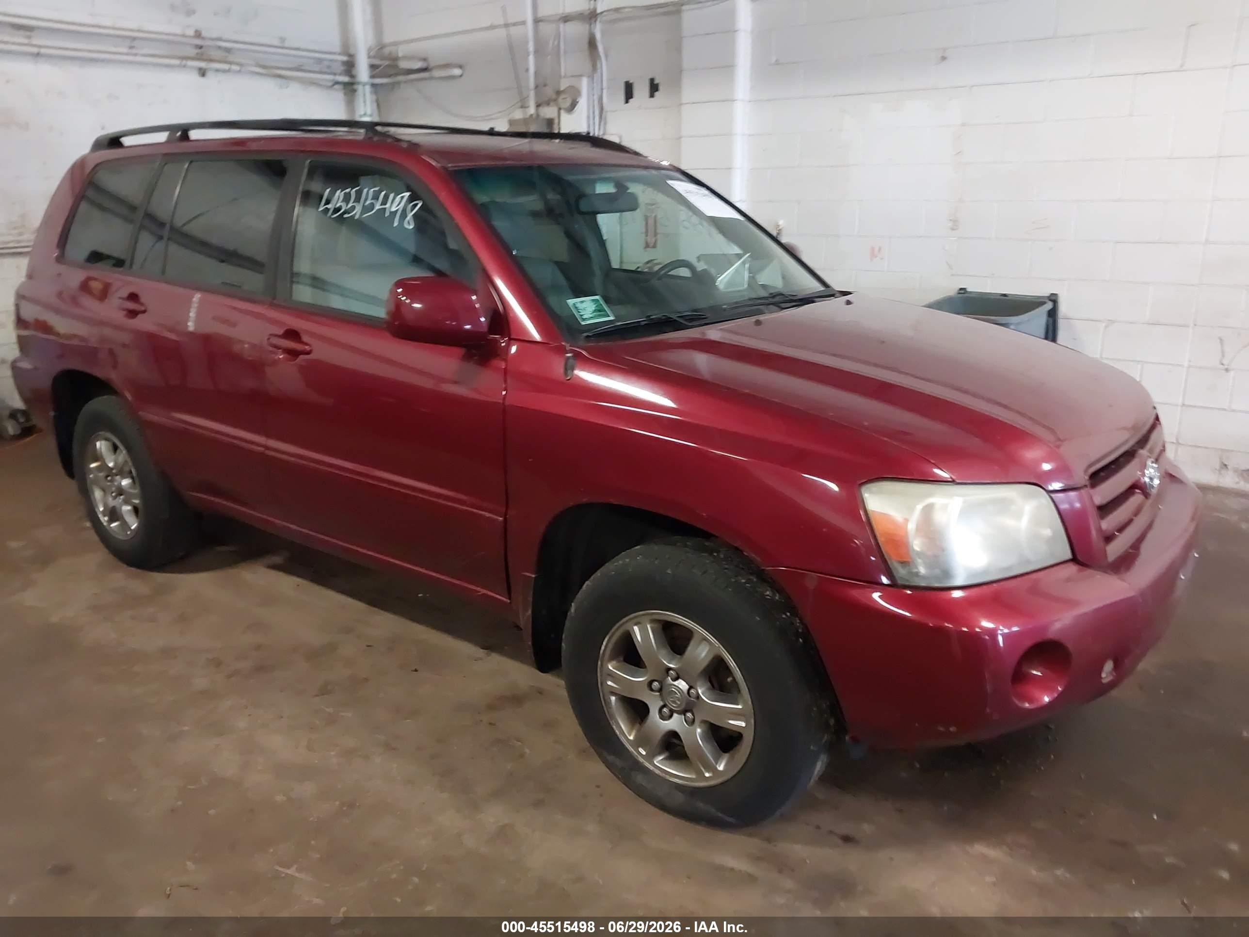 2005 Toyota Highlander V6 Burgundy vin: JTEEP21A550090608