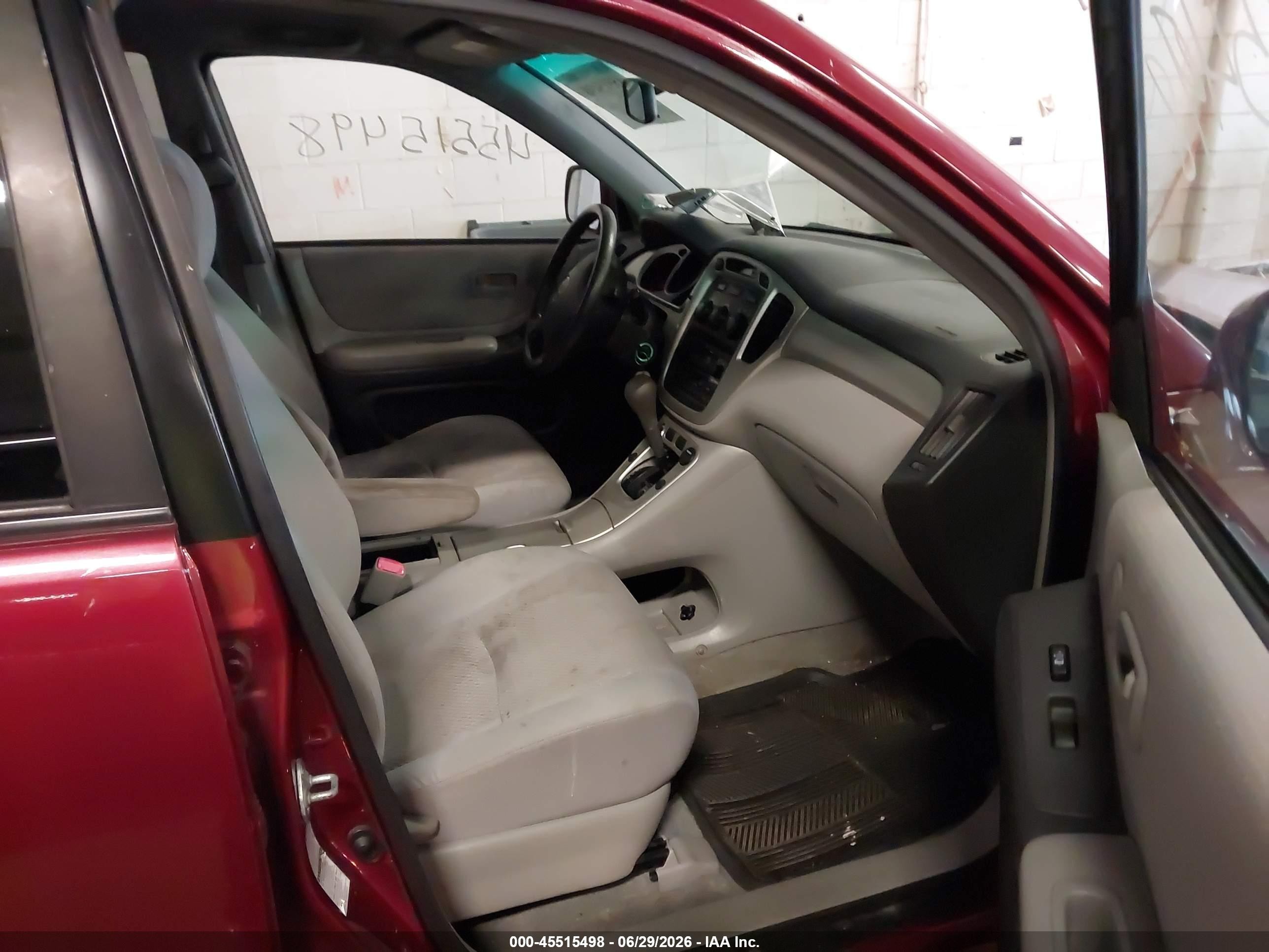 2005 Toyota Highlander V6 Burgundy vin: JTEEP21A550090608