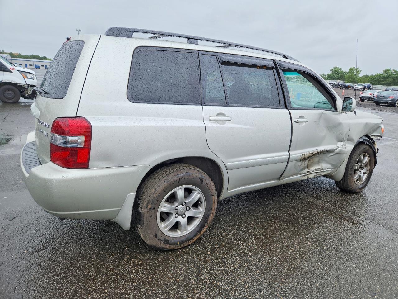 2005 Toyota Highlander Limited Silver vin: JTEEP21A550122263