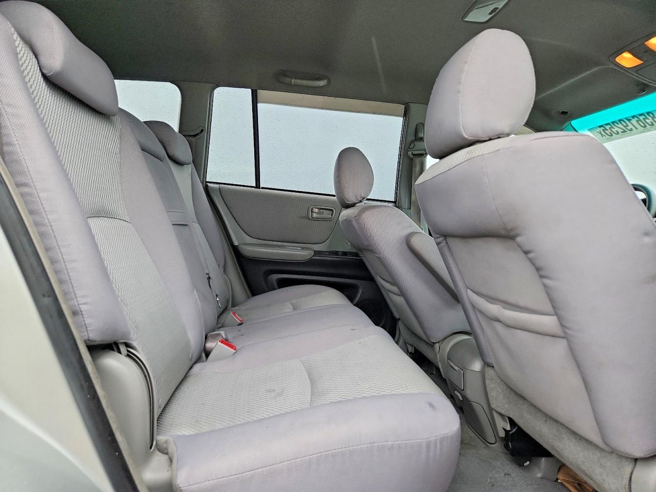 2005 Toyota Highlander Limited Silver vin: JTEEP21A550122263