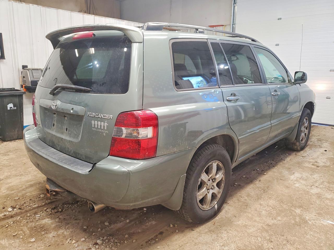 2006 Toyota Highlander Base Green vin: JTEEP21A560164434