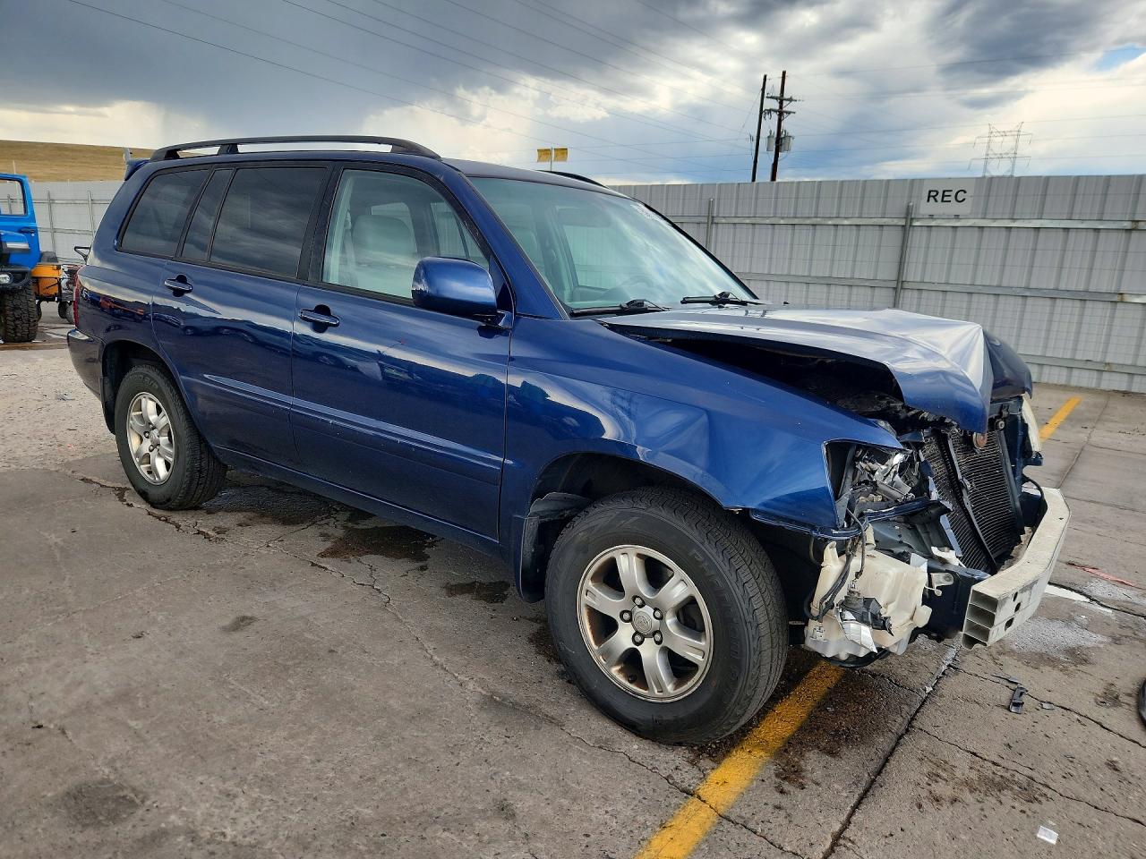 2007 Toyota Highlander Base Blue vin: JTEEP21A570205985