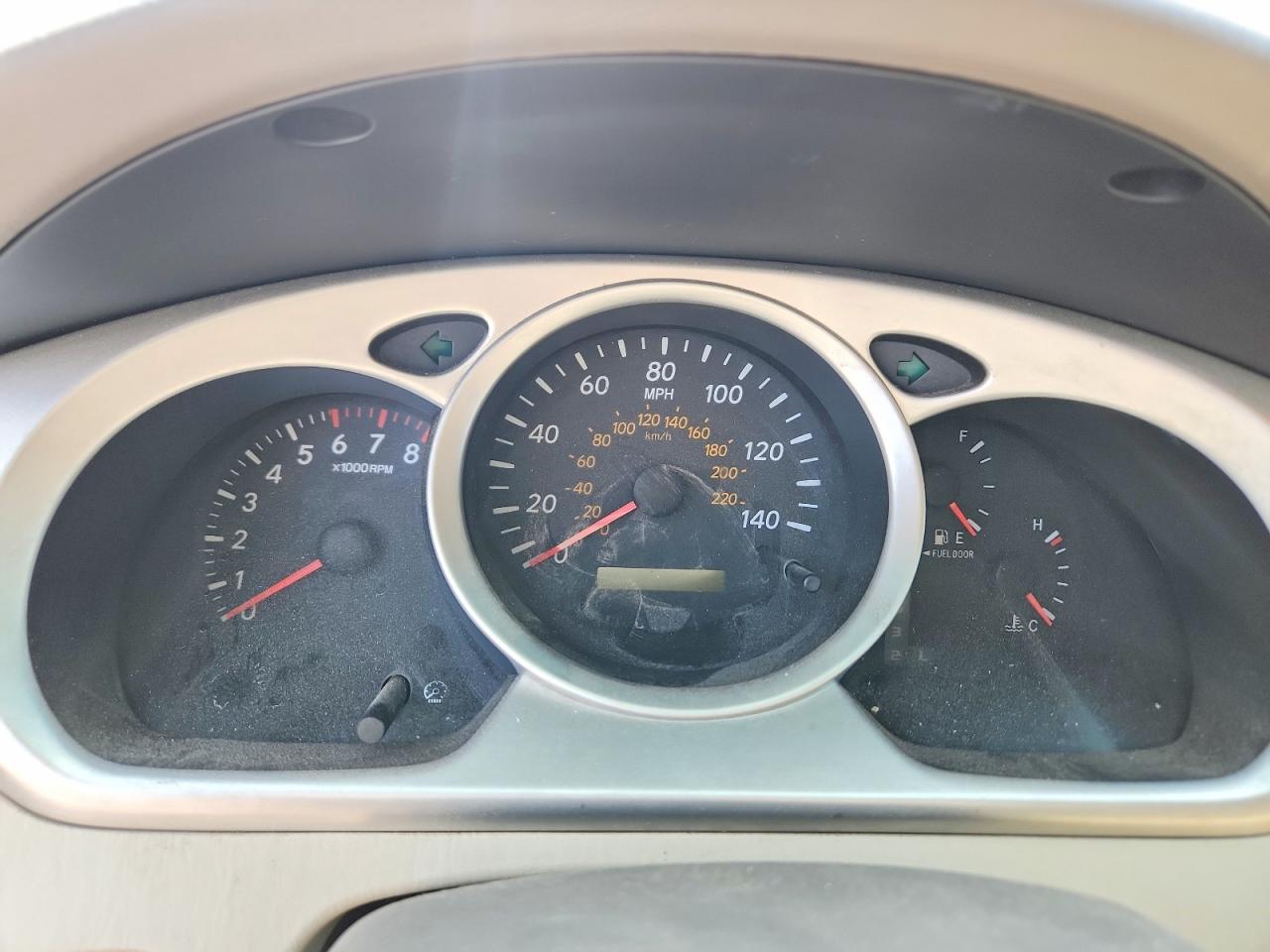 2004 Toyota Highlander Base Gold vin: JTEEP21A640047555