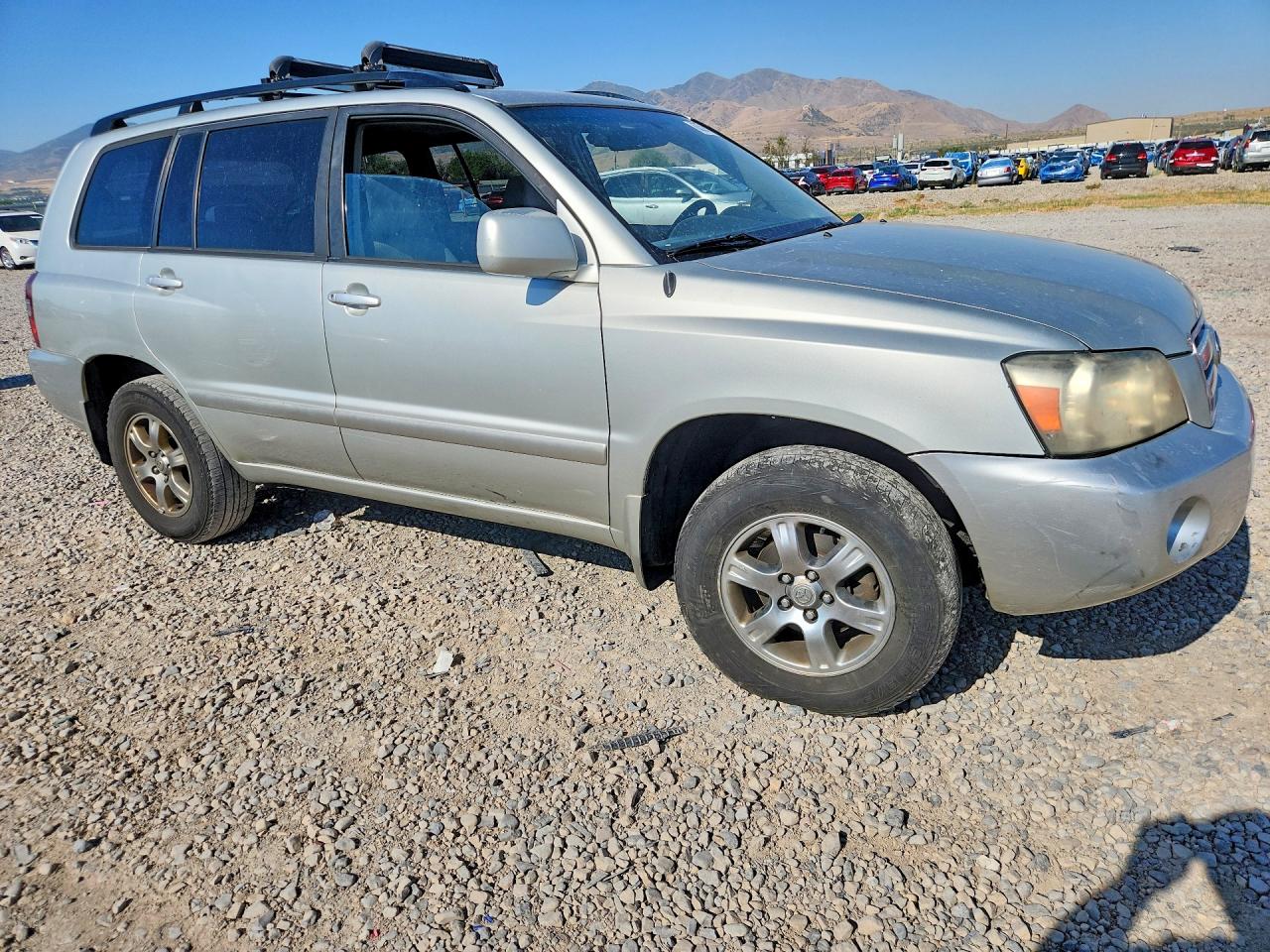 2005 Toyota Highlander Base Gray vin: JTEEP21A650076099