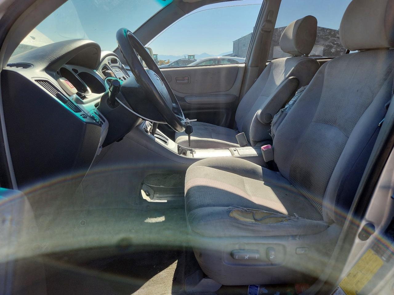 2005 Toyota Highlander Base Gray vin: JTEEP21A650076099